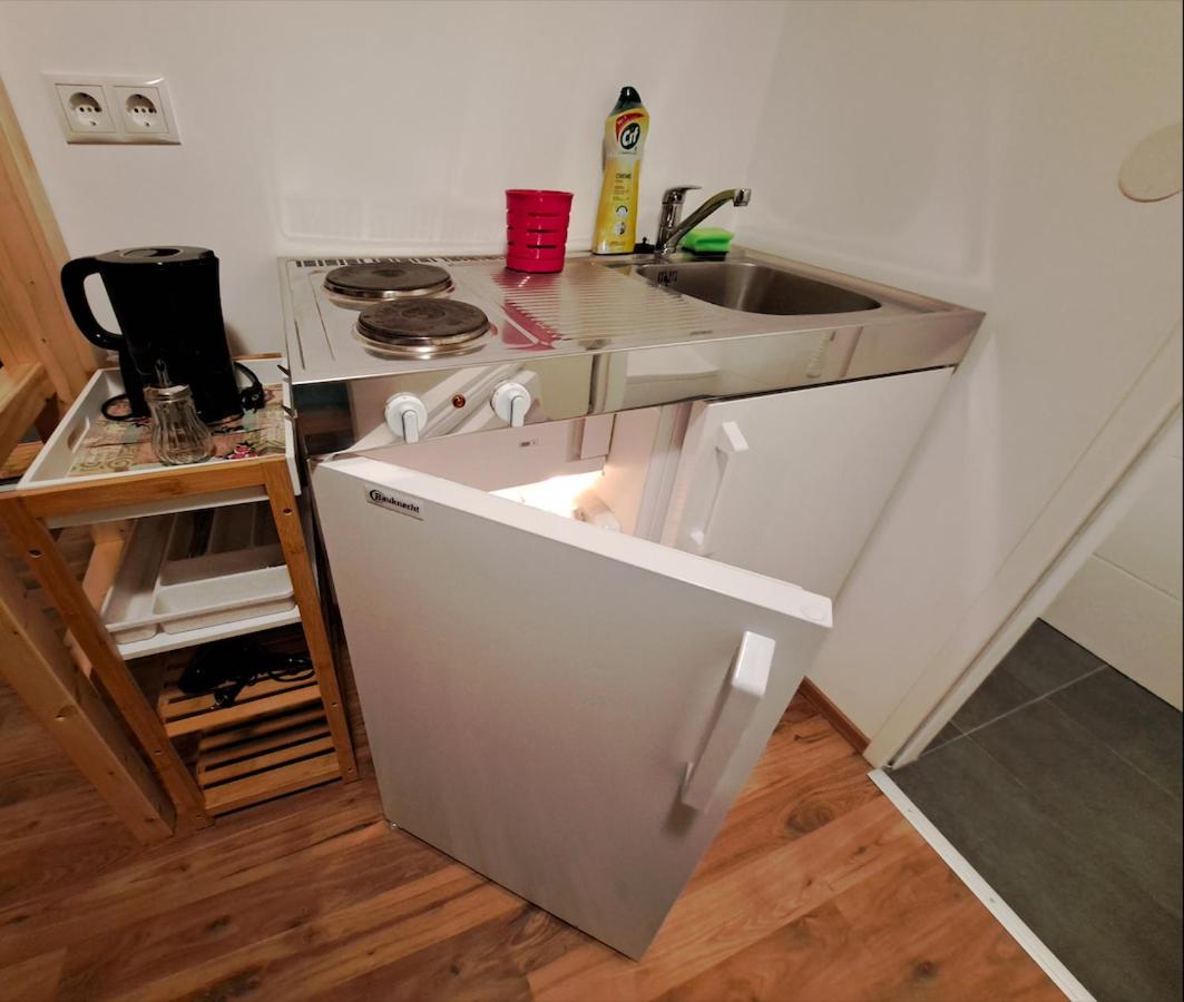 Relax Rooms & Apartments Vienna Belvedere 10 minutes to downtown long term stay also possible