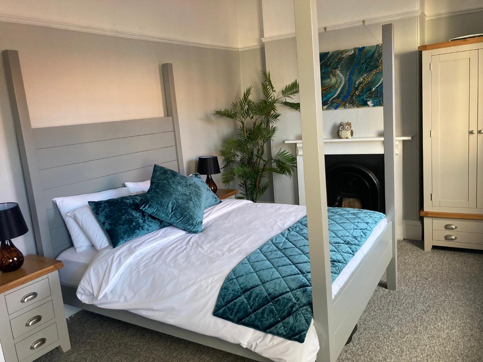 1 Bed Apartment in Yeovil Town Centre view 3