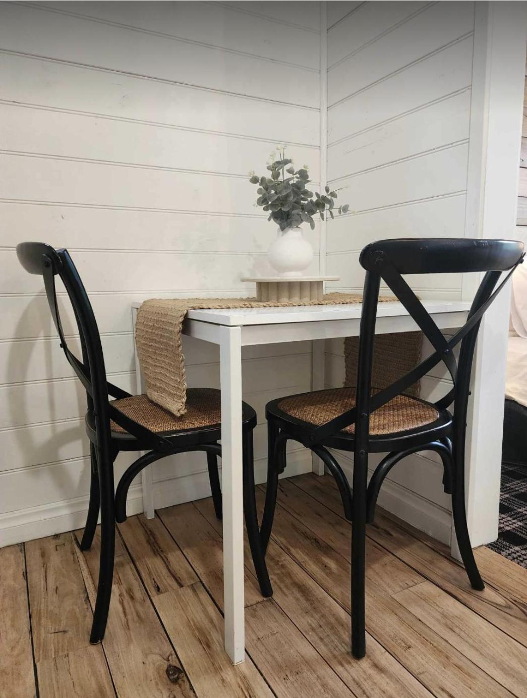 Daylesford - Frog Hollow Estate -THE COTTAGE - enjoy a relaxing and romantic night away in our gorgeous little one Bedroom ROMANTIC COTTAGE under the apple