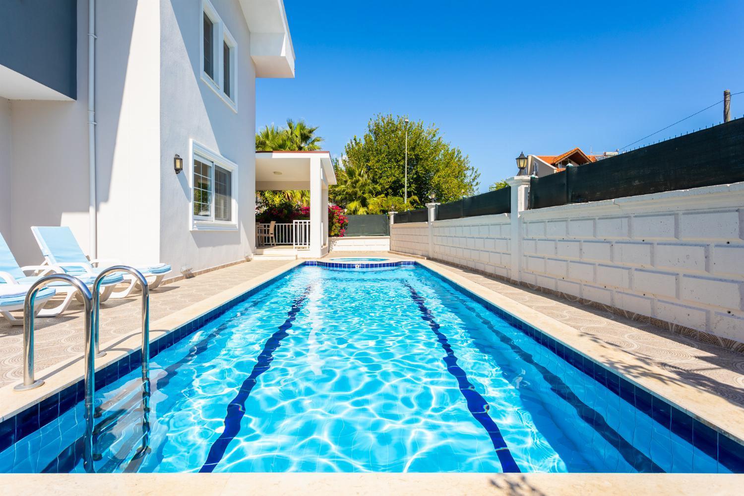 Villa Capital view 5