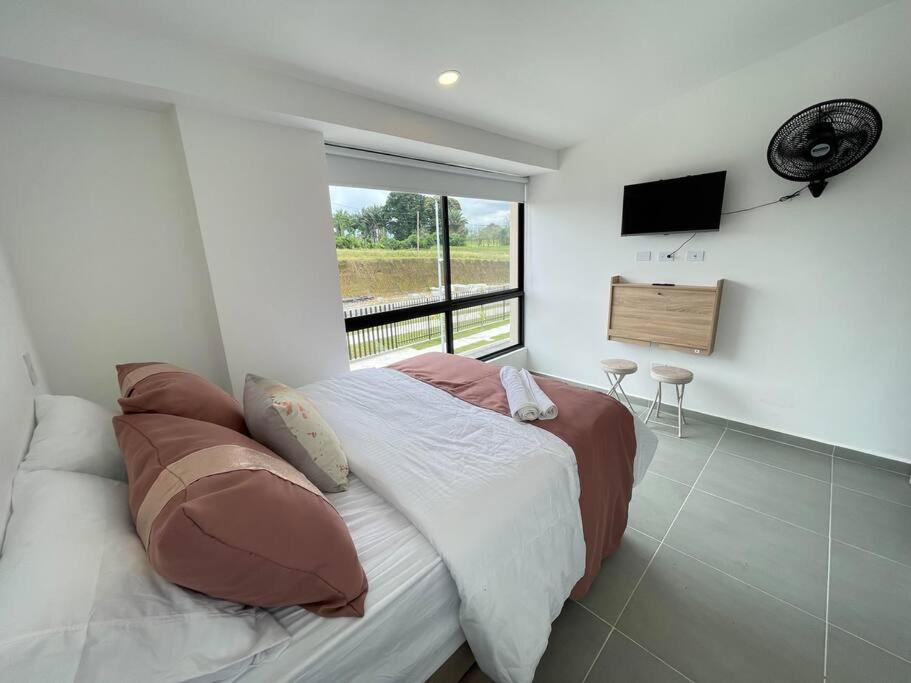 Conjunto Amuray -Cómoda casa cerca al aeropuerto