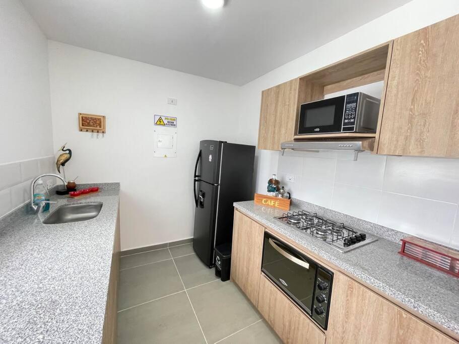 Conjunto Amuray -Cómoda casa cerca al aeropuerto