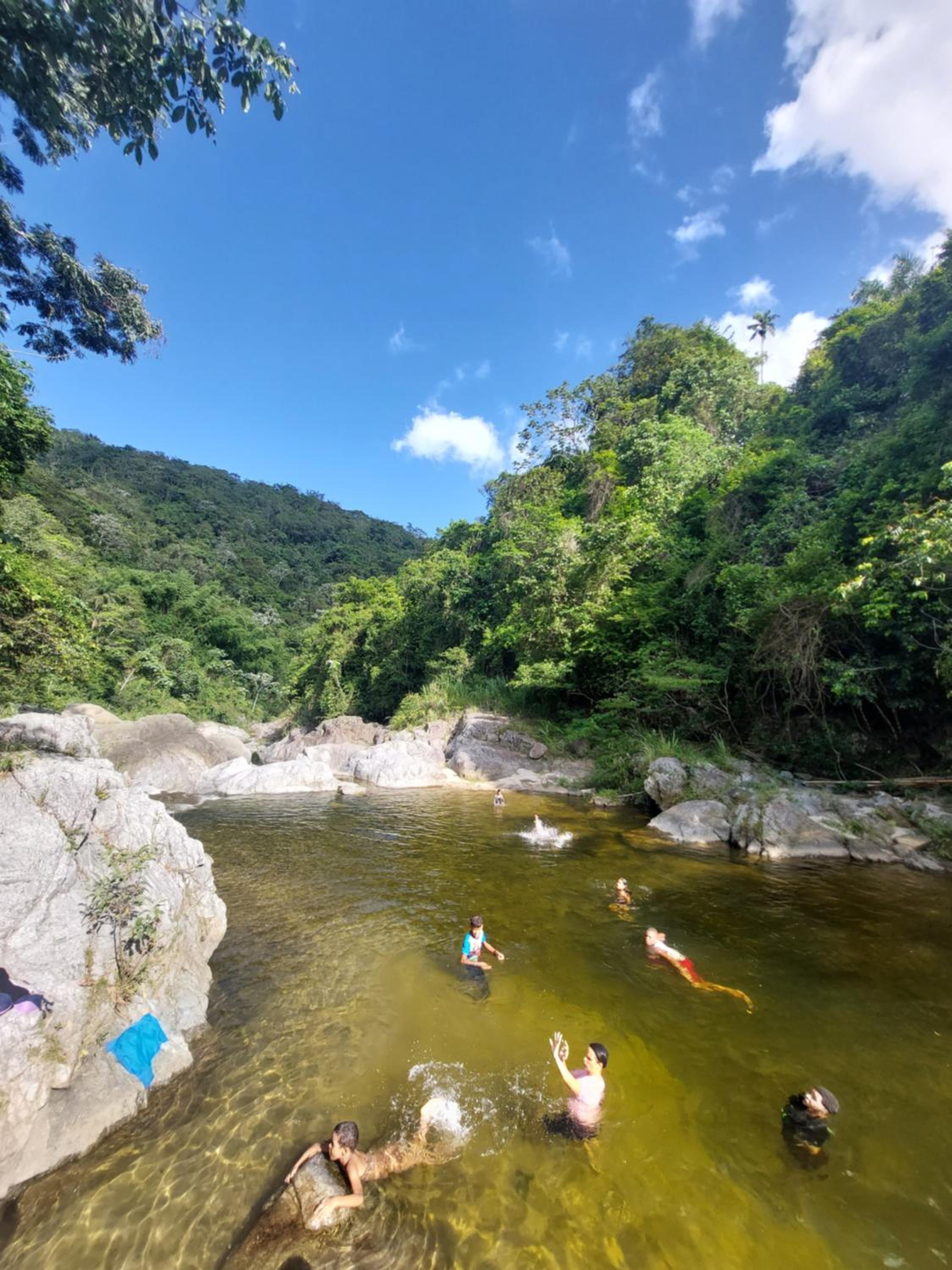 Complejo Villa Clara Junto al Río y Montañas by drvacationsrental
