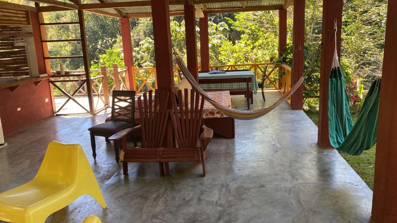 Complejo Villa Clara Junto al Río y Montañas by drvacationsrental