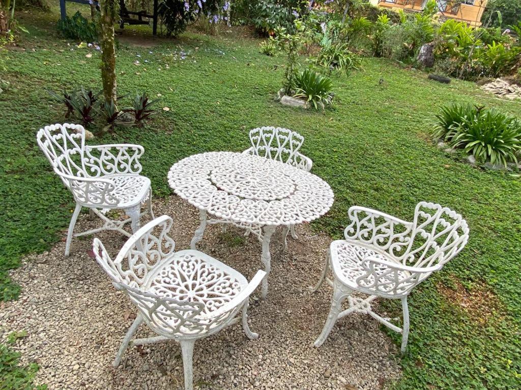 Complejo Villa Clara Junto al Río y Montañas by drvacationsrental