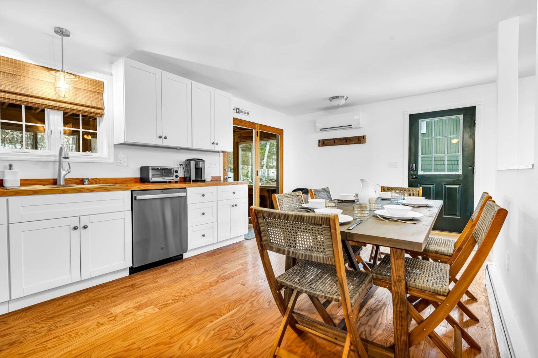 Thomas Trail - Game Room, Fire Pit, 1 min to Ski Mountain & Shared Beach! view 4