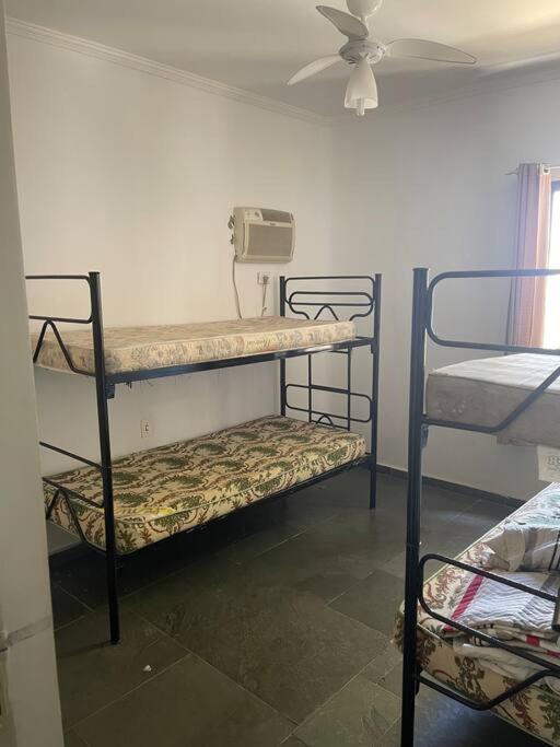 Apartamento no tortugas praia da enseada.