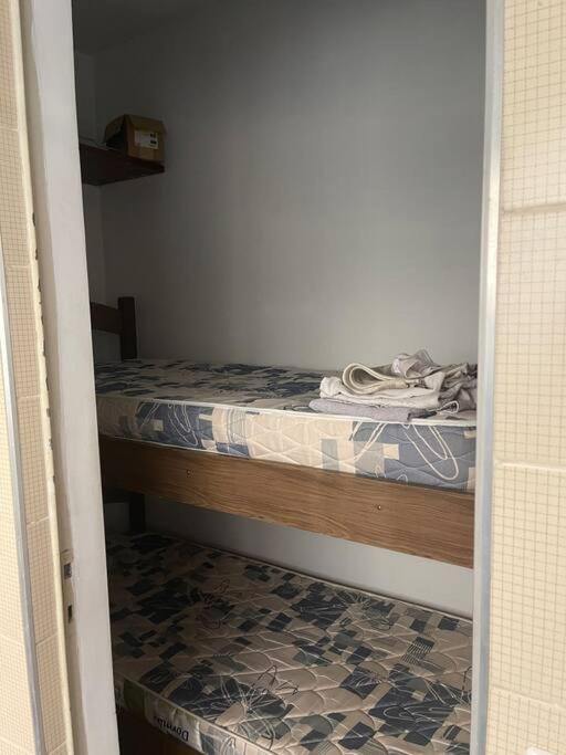 Apartamento no tortugas praia da enseada.