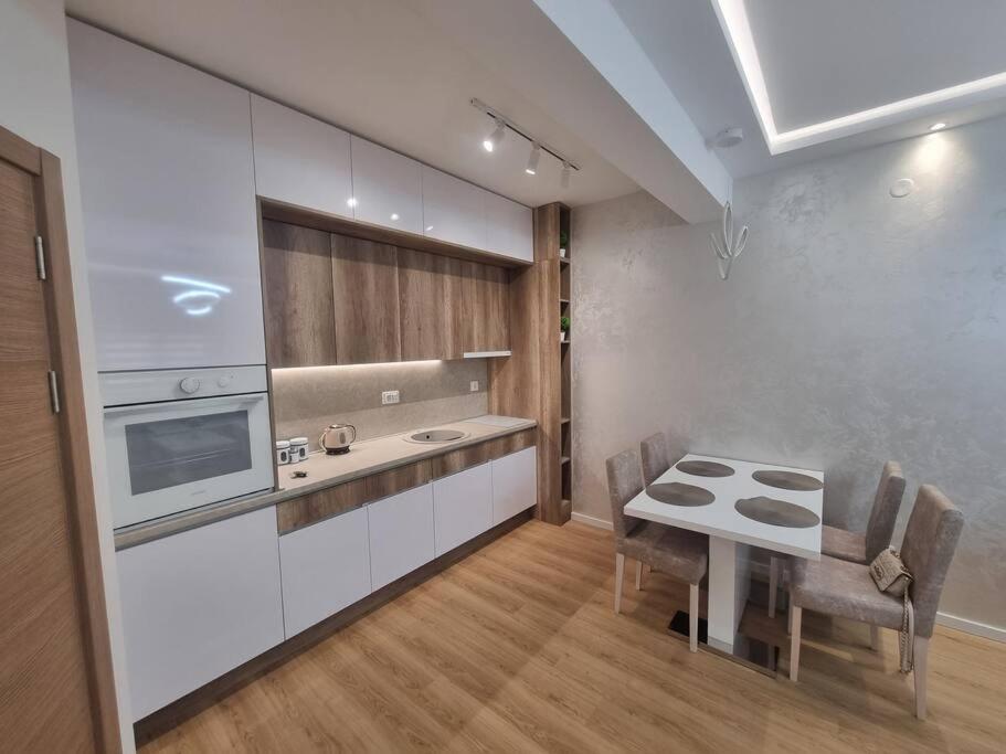 LA&RA lux apartment