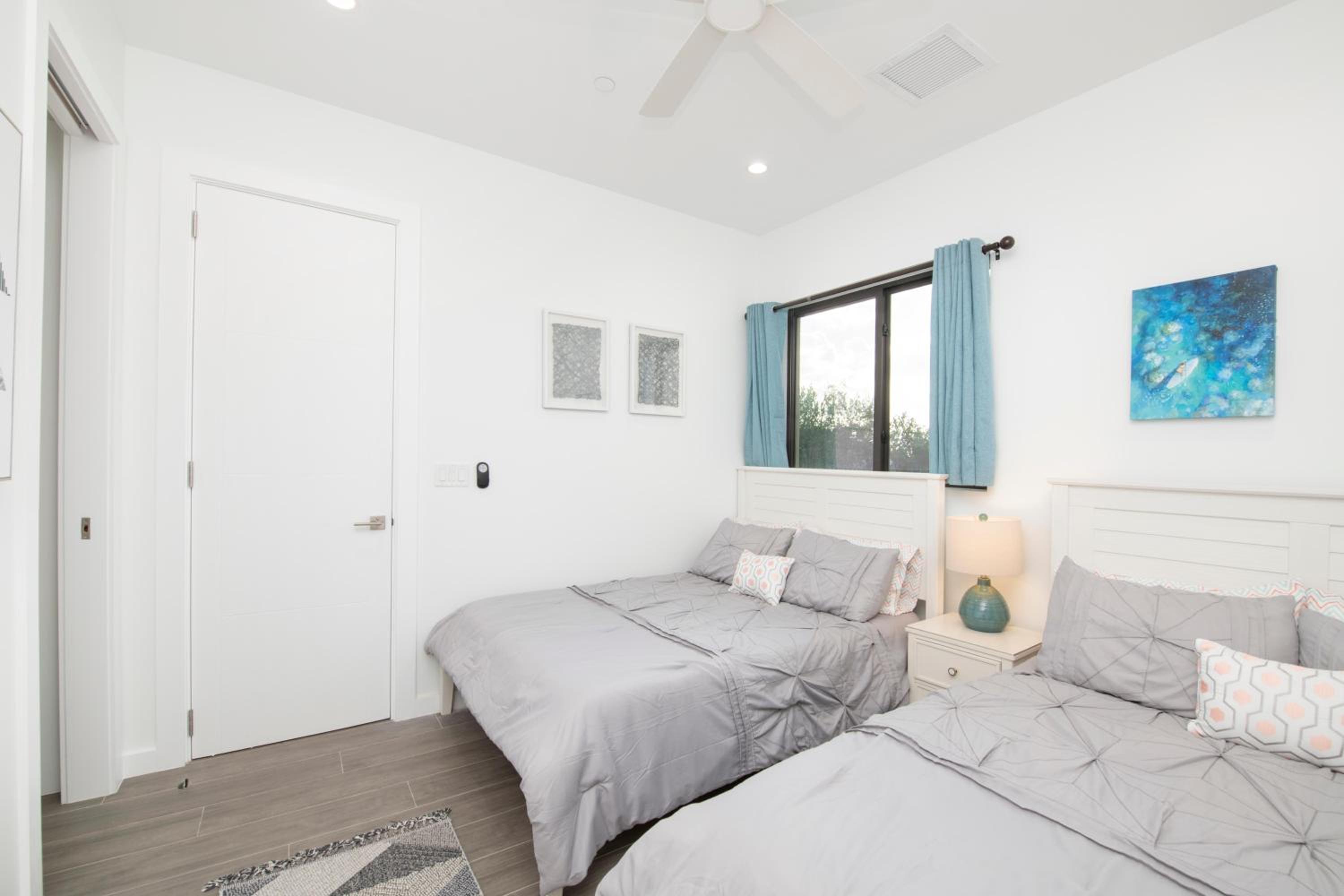 Allure #22 3BR Waterfront view 5