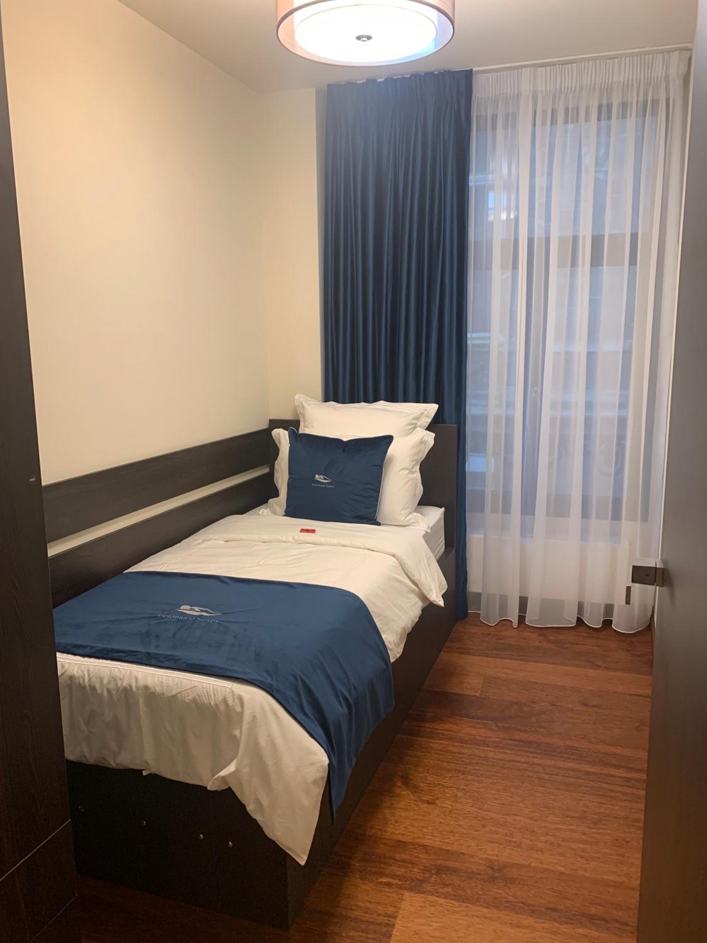 Botanique Suites AirBnB, Antwerp