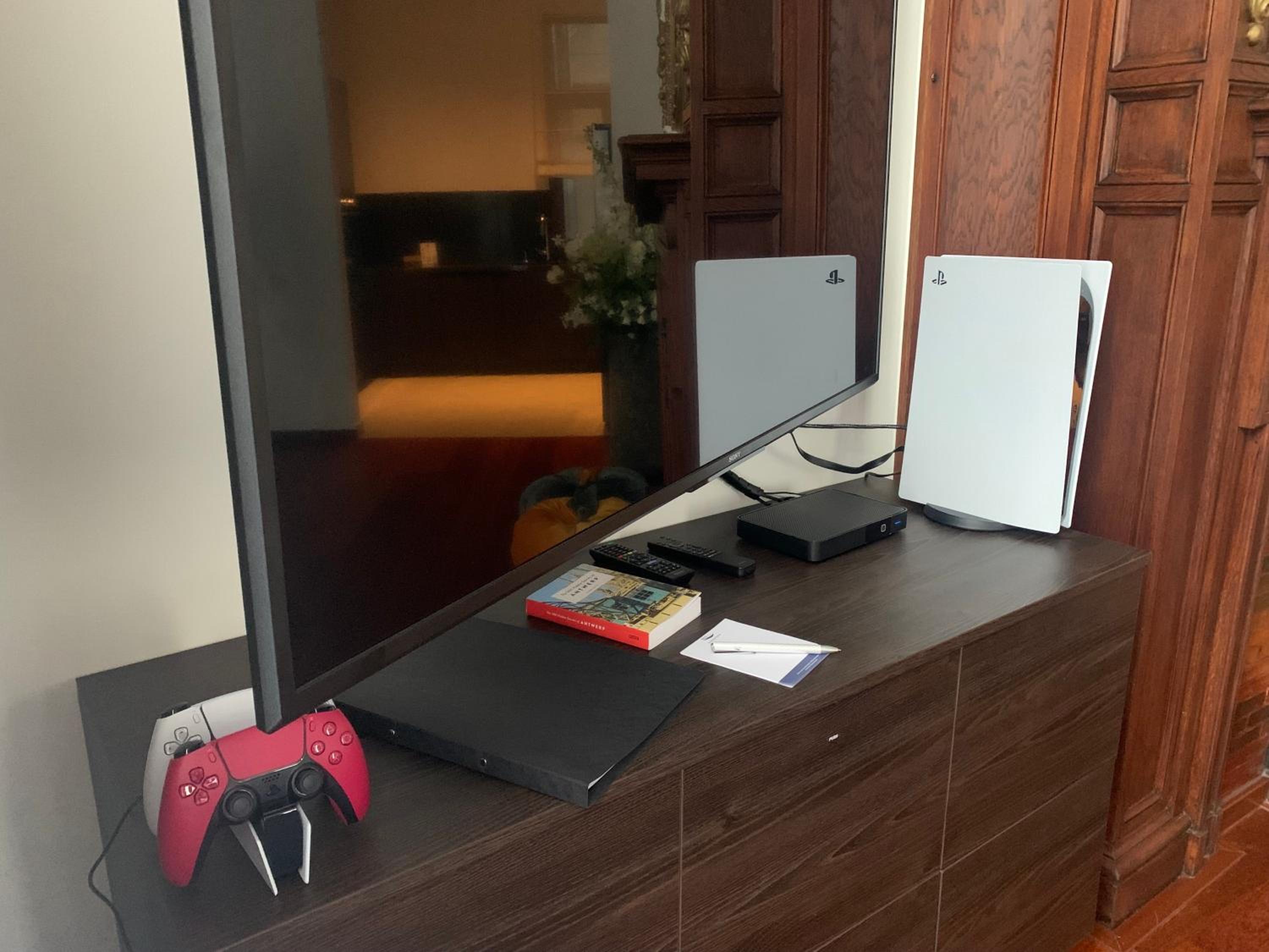 Botanique Suites AirBnB, Antwerp