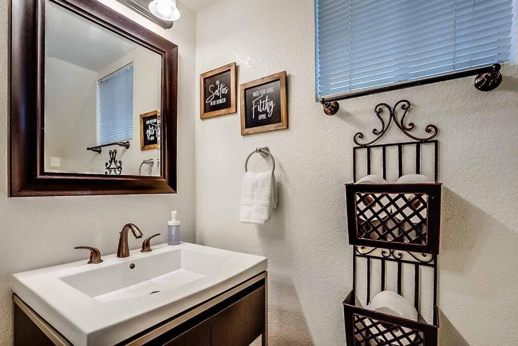 2 Community Pools-Fully Stocked for Longer Stays view 5