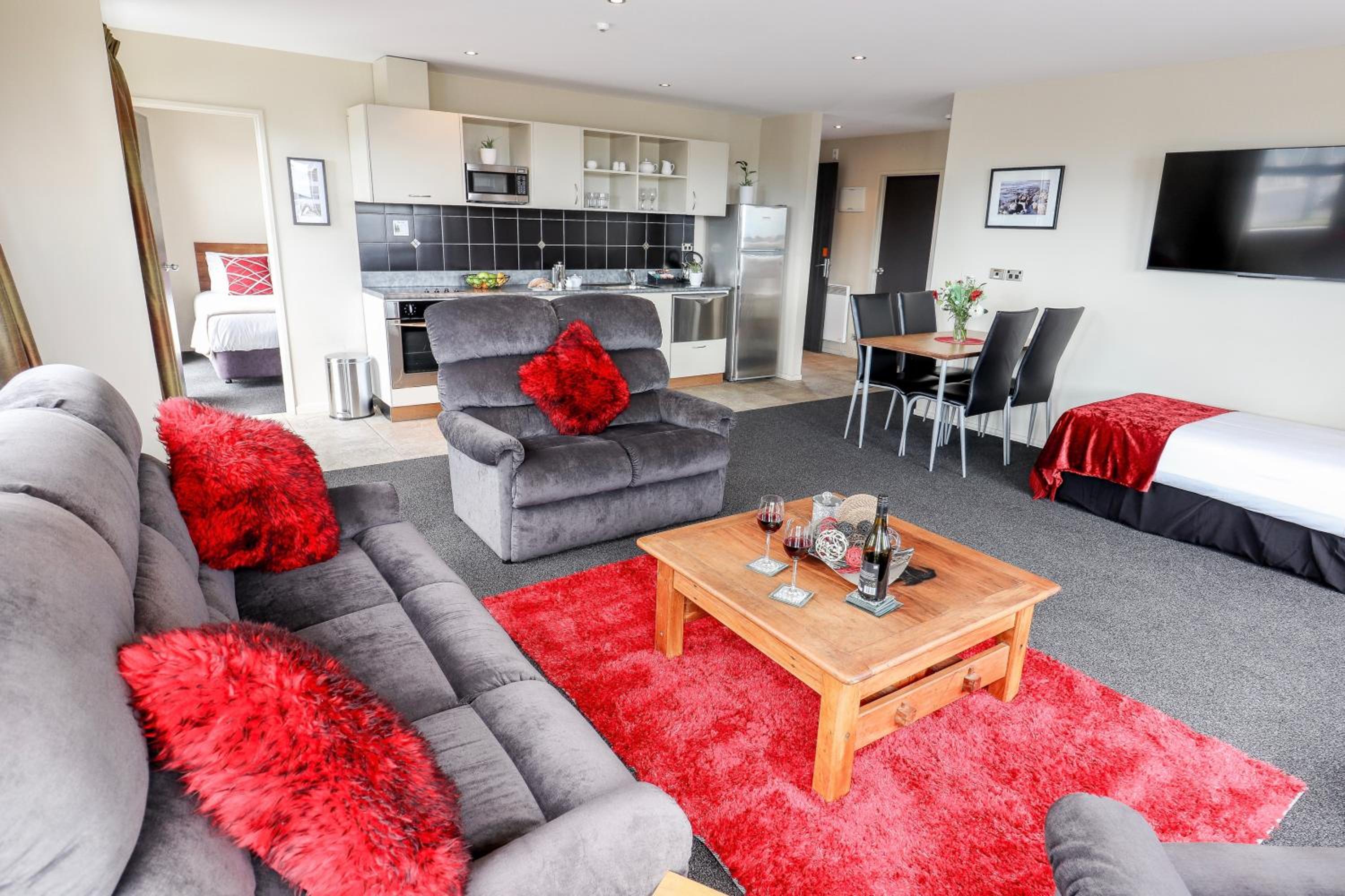Coleraine Suites & Apartments