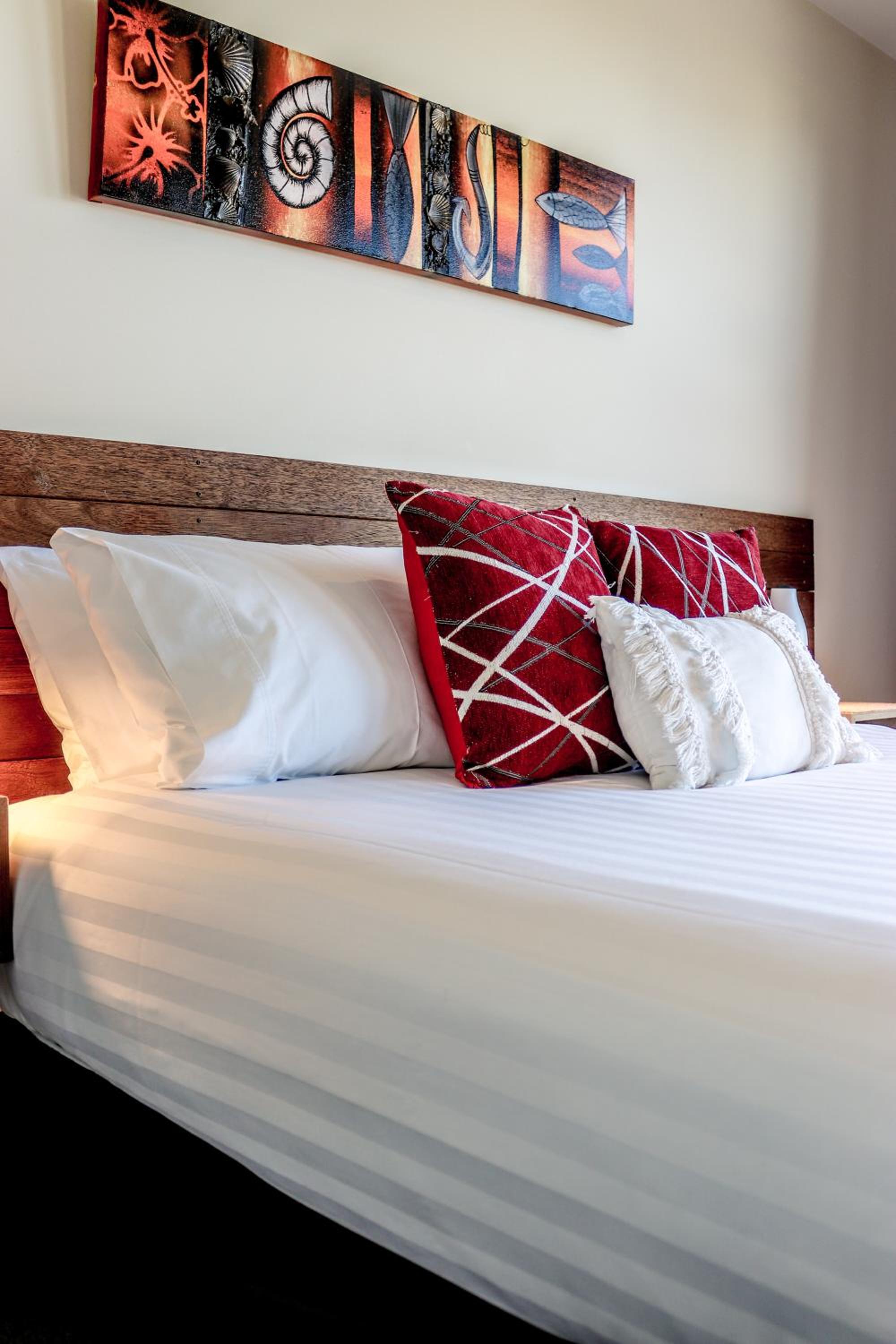 Coleraine Suites & Apartments