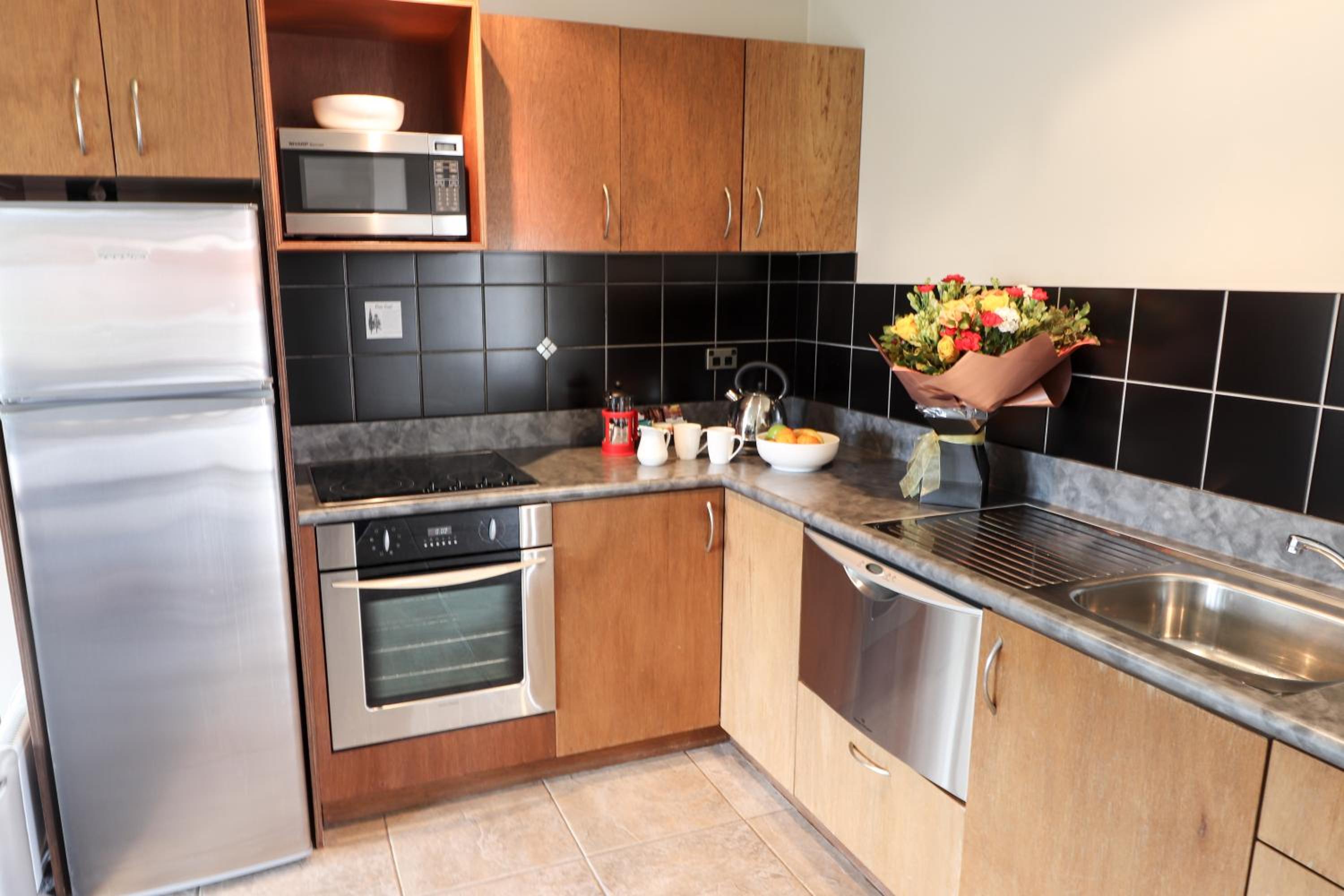 Coleraine Suites & Apartments
