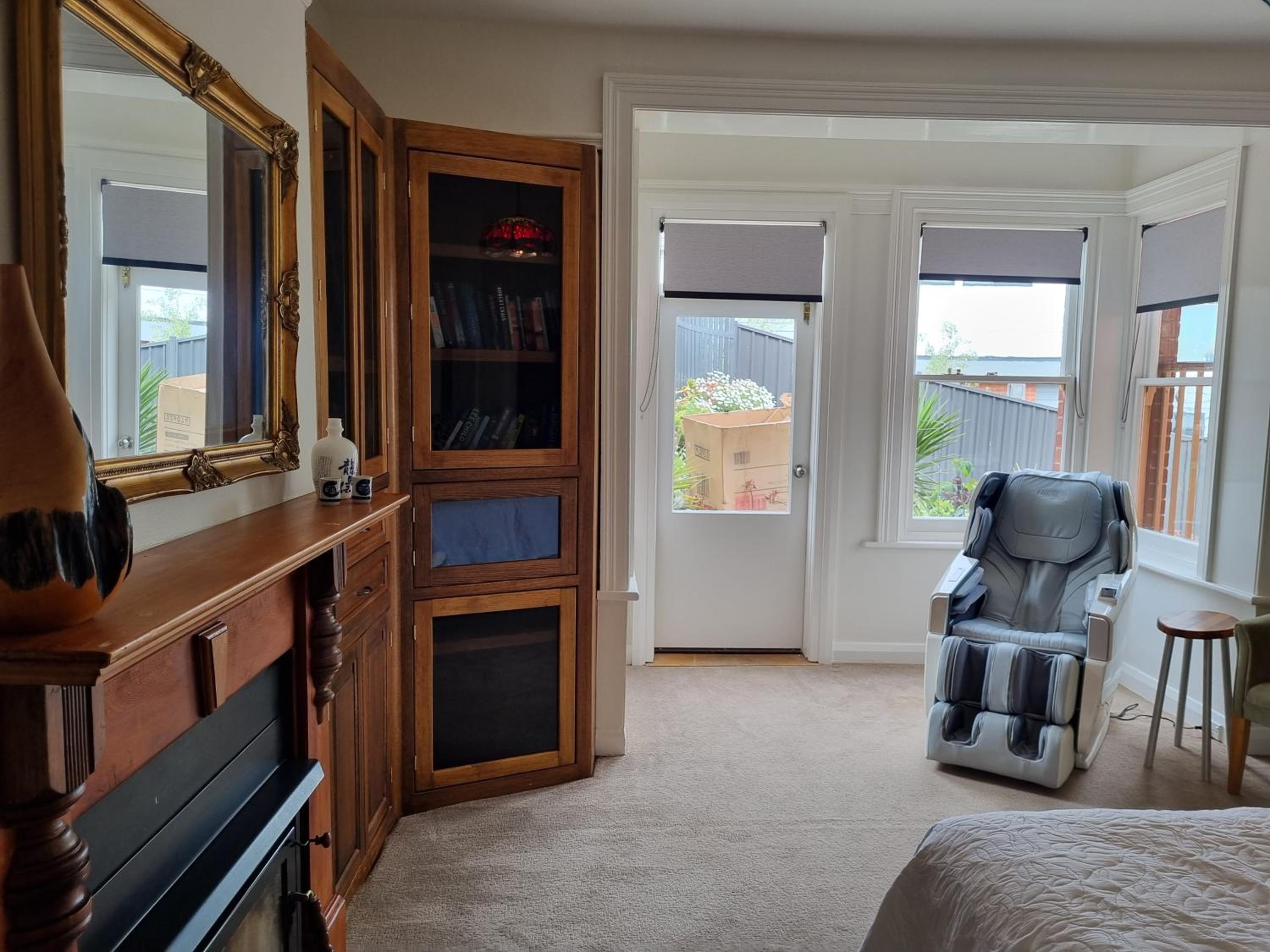 Lords Rest Apartment - Private and Central with Free Parking and Great WIFI