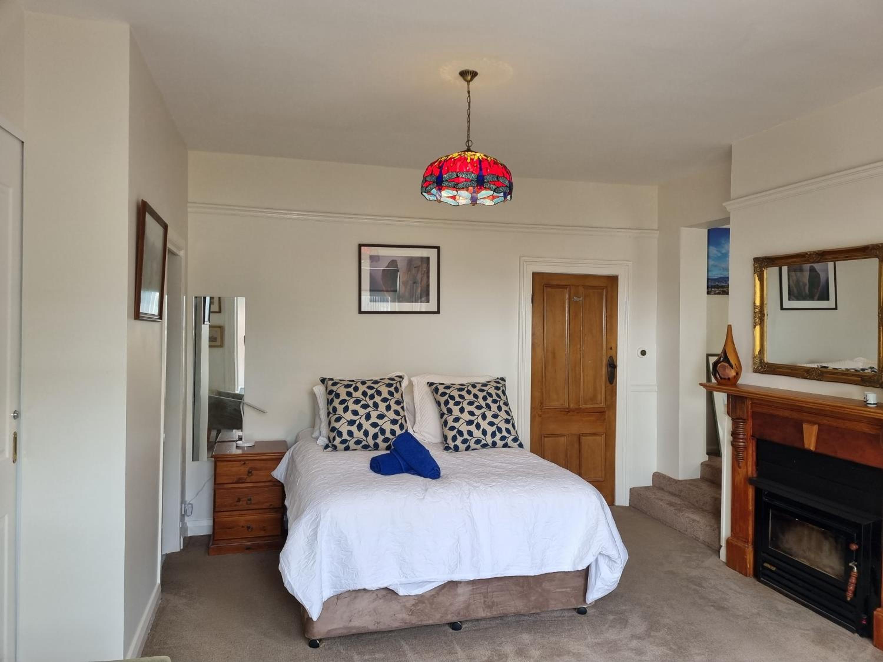 Lords Rest Apartment - Private and Central with Free Parking and Great WIFI