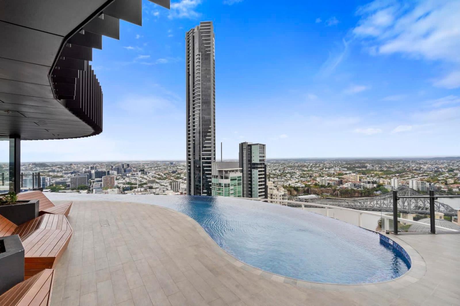 1 BR with Carpark - CBD Story Bridge Riverside
