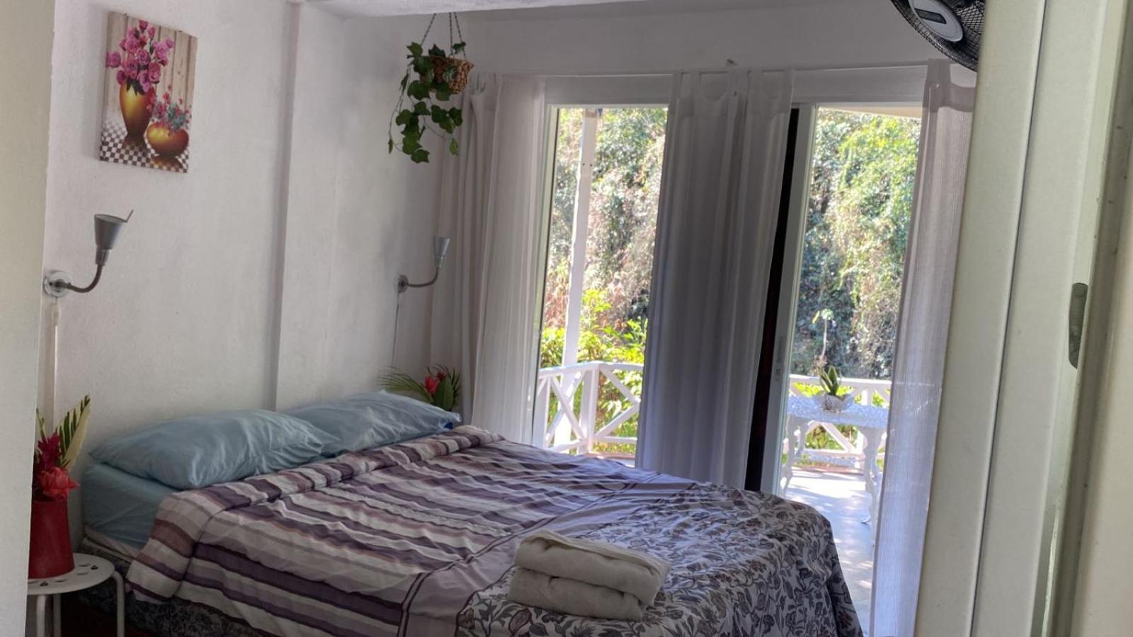 Complejo Villa Clara Junto al Río y Montañas by drvacationsrental