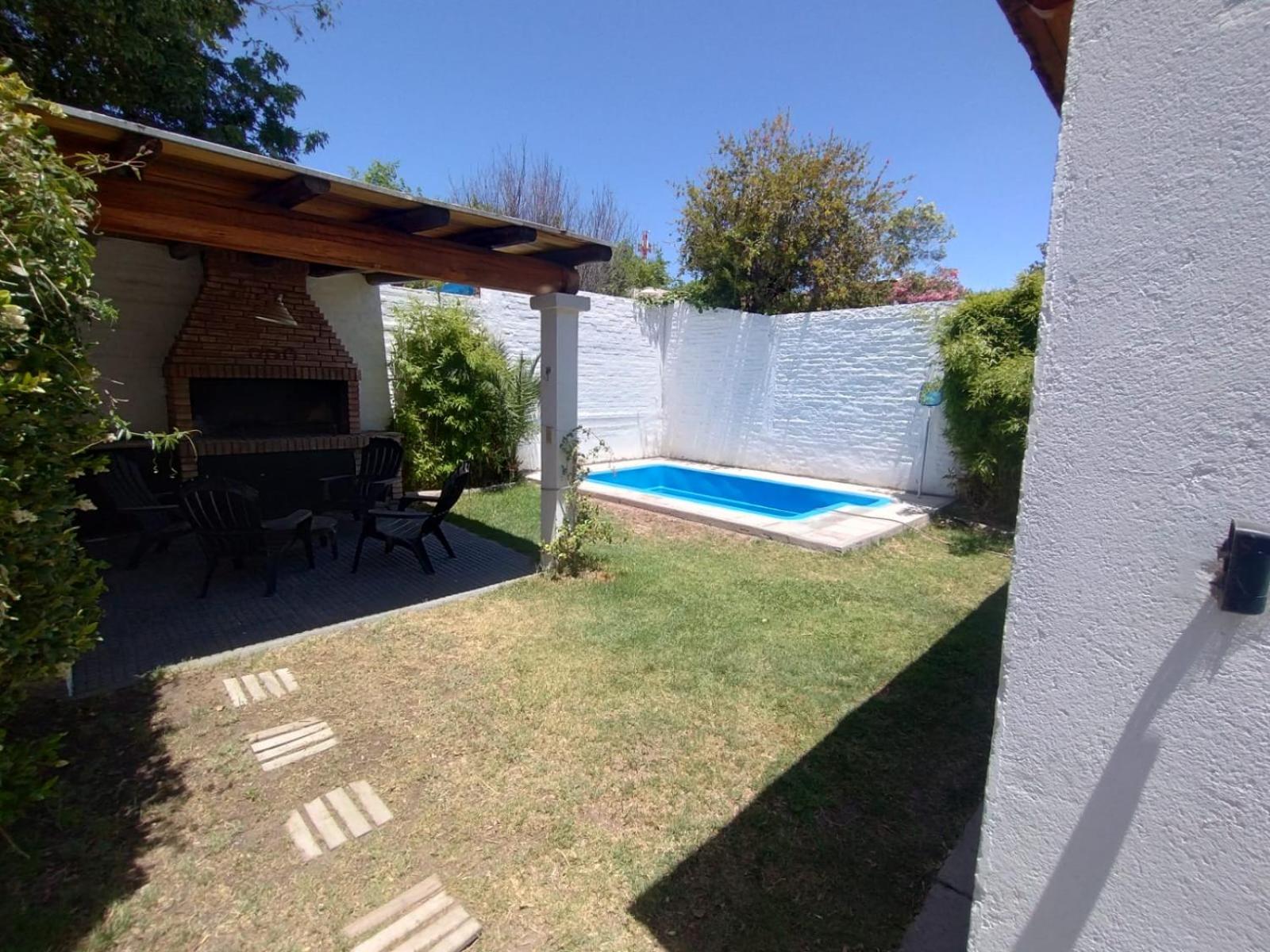 Casa residencial con pileta