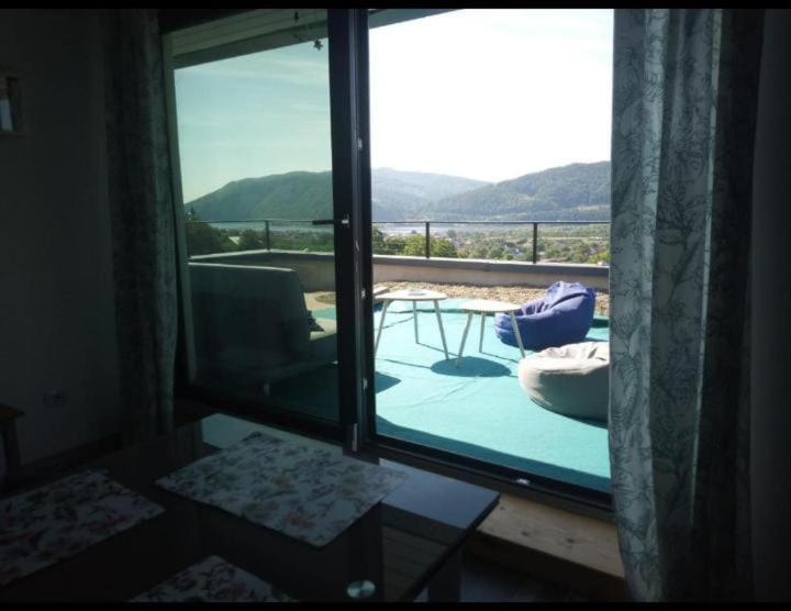 Casa Prieteniei - Apartament penthouse - terasa cu priveliste deosebita