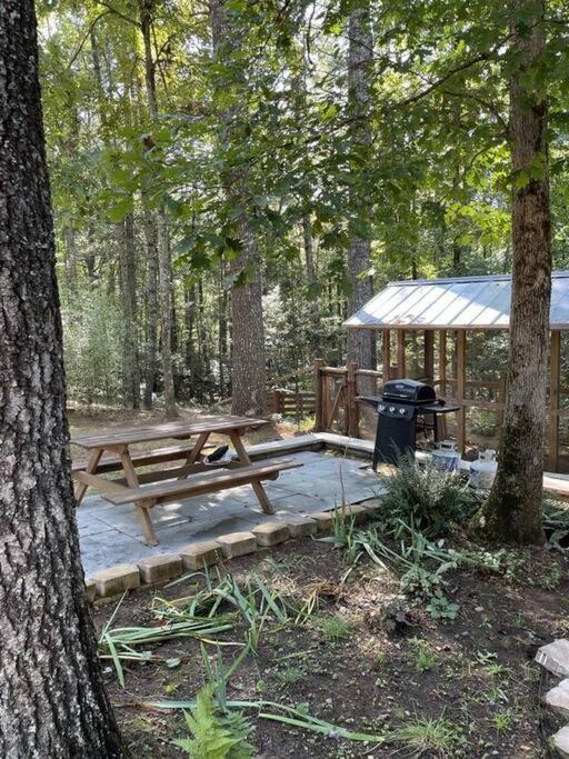 Beautiful & peaceful cabin w/ deck garden & fire-pit view 3