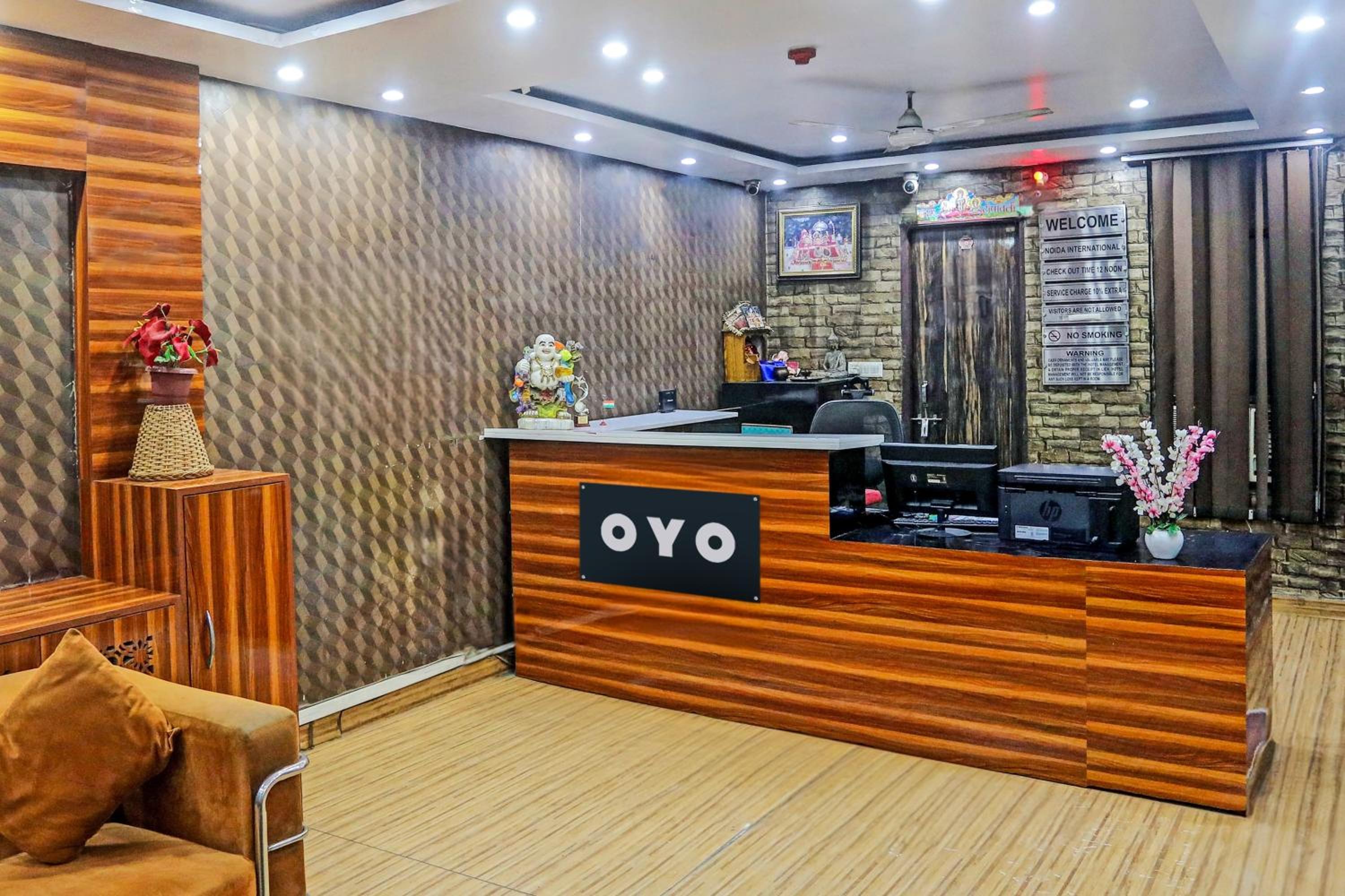 Lobby & Reception