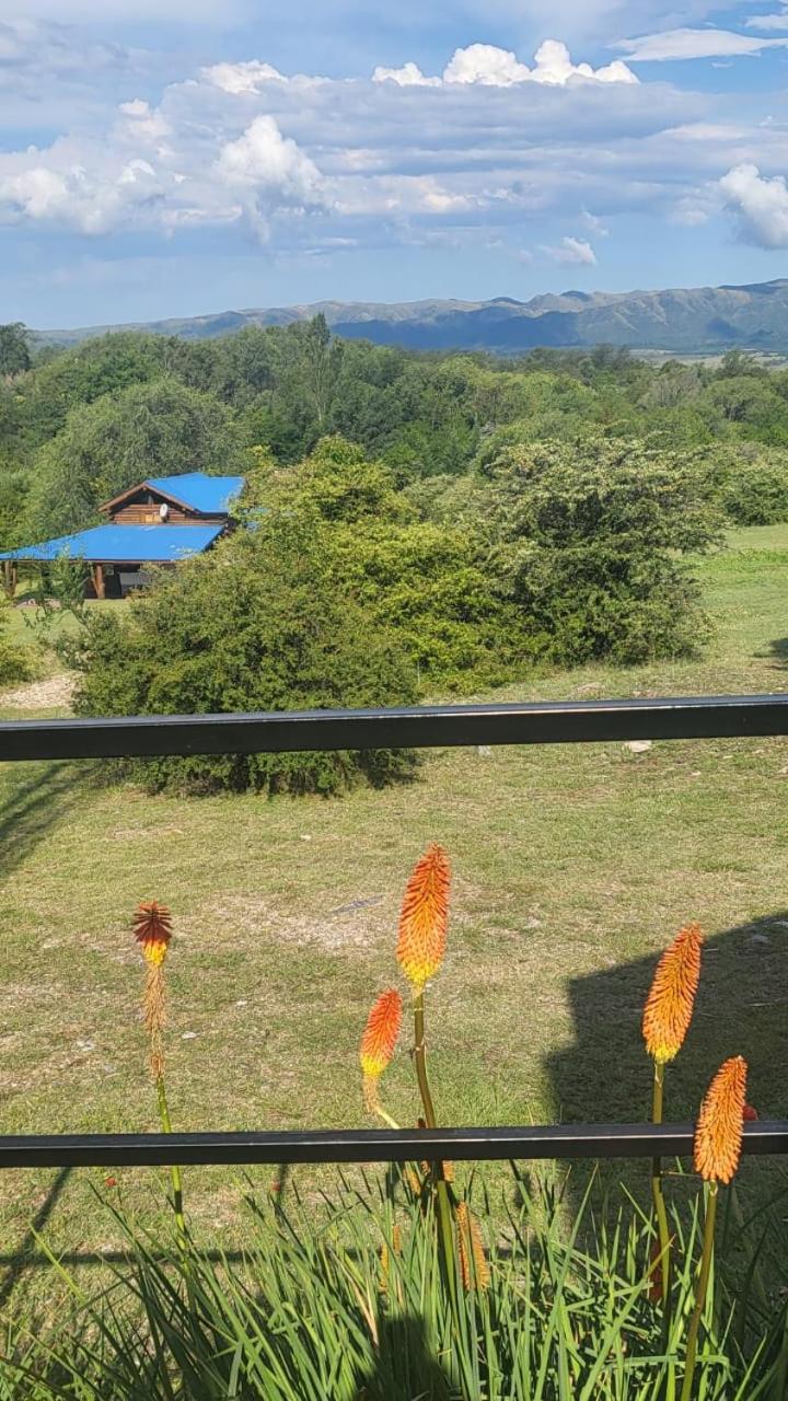 Cabañas Techo Azul LOS REARTES