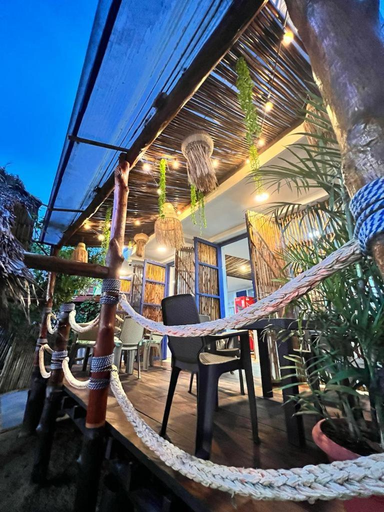 Hostel Beach House