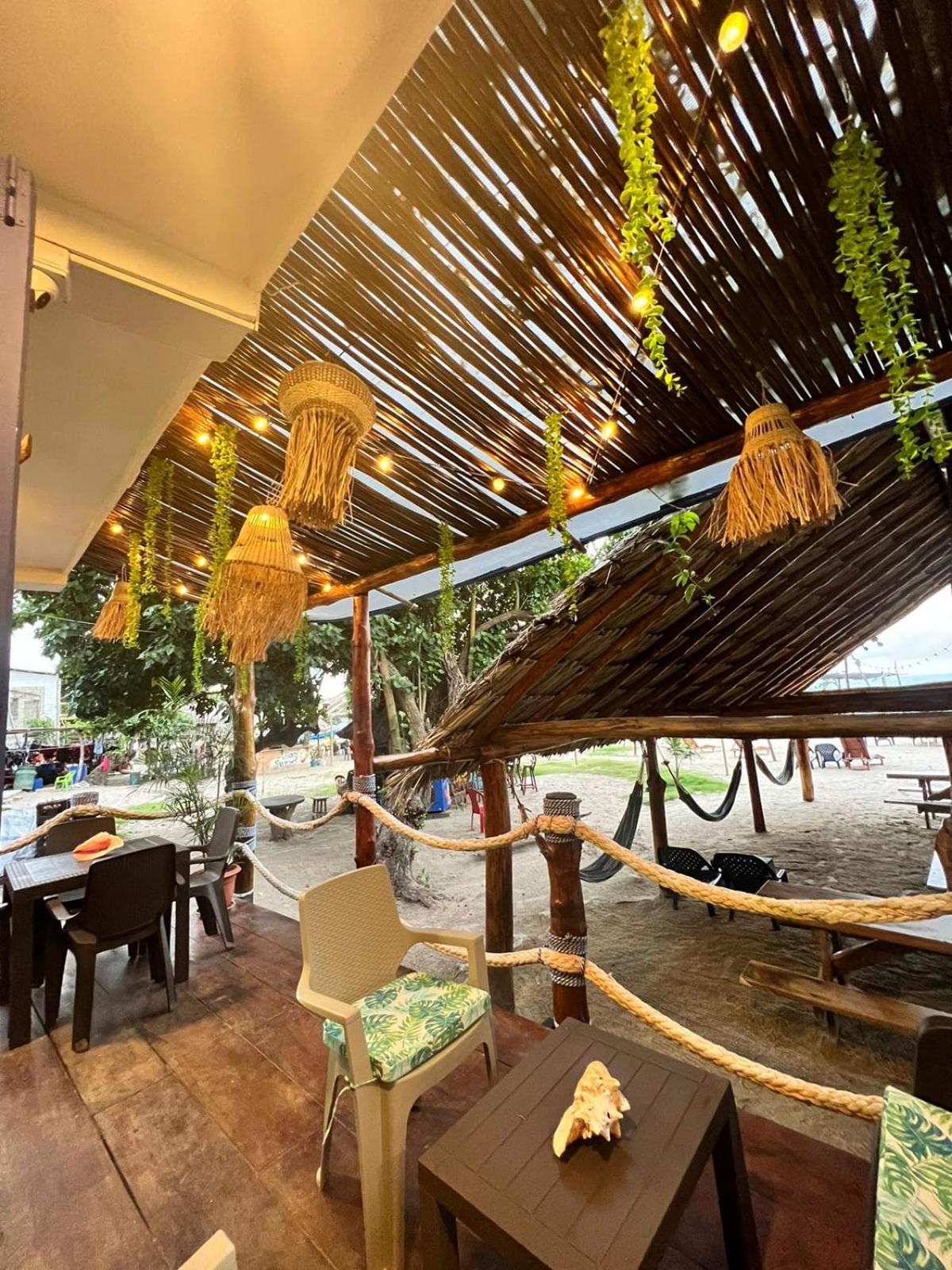 Hostel Beach House