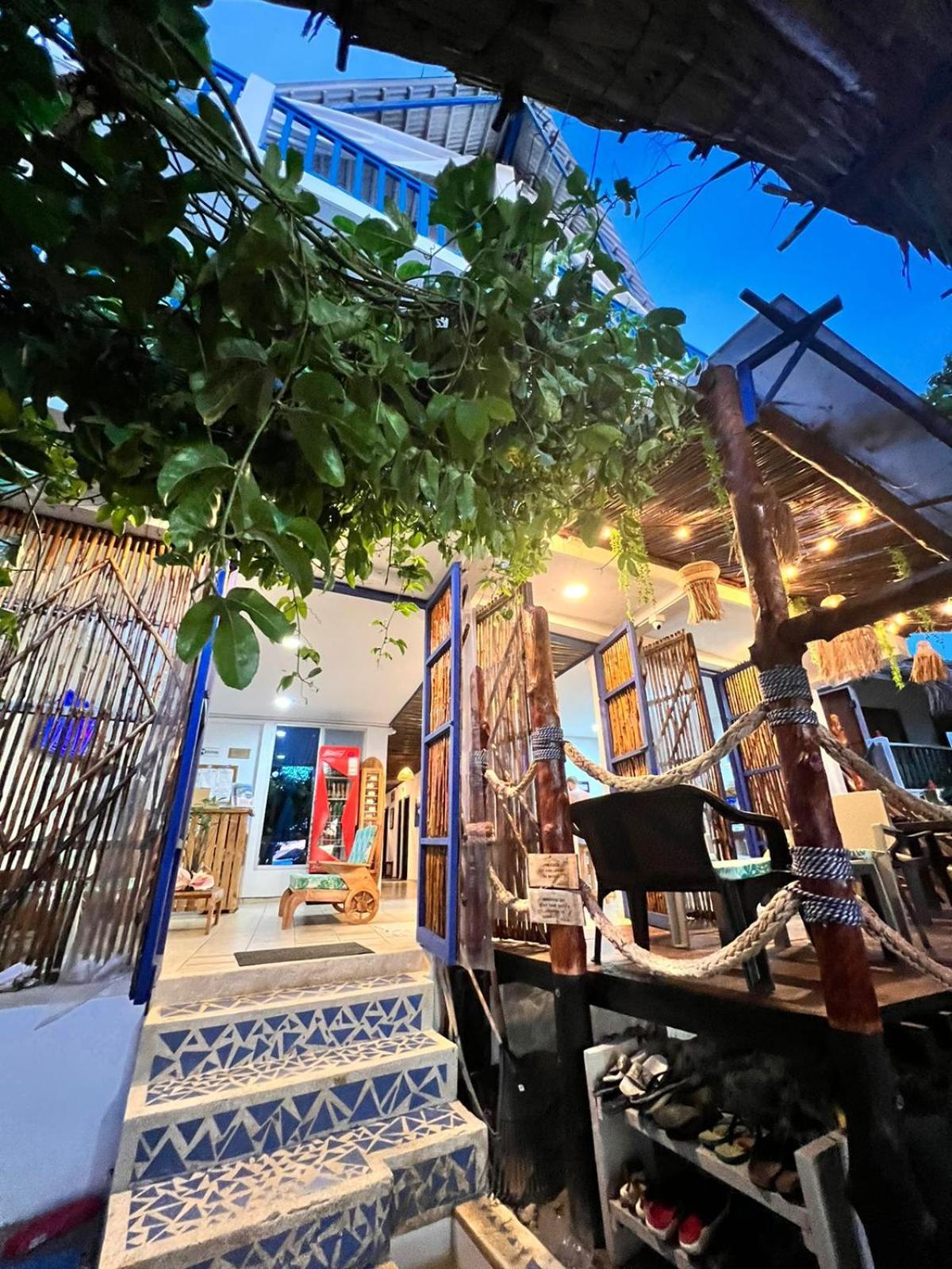 Hostel Beach House