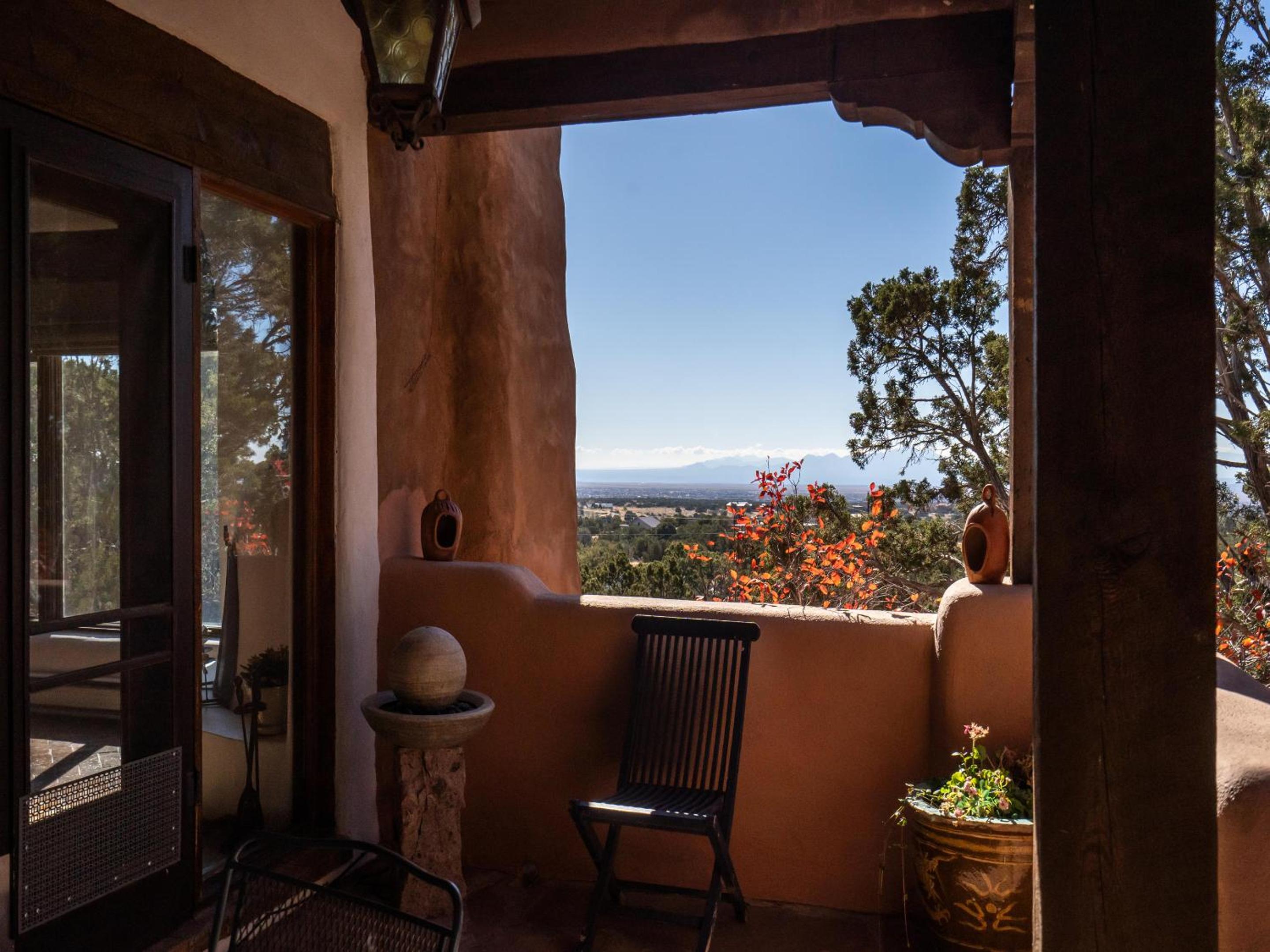 Casa De Oro view 4