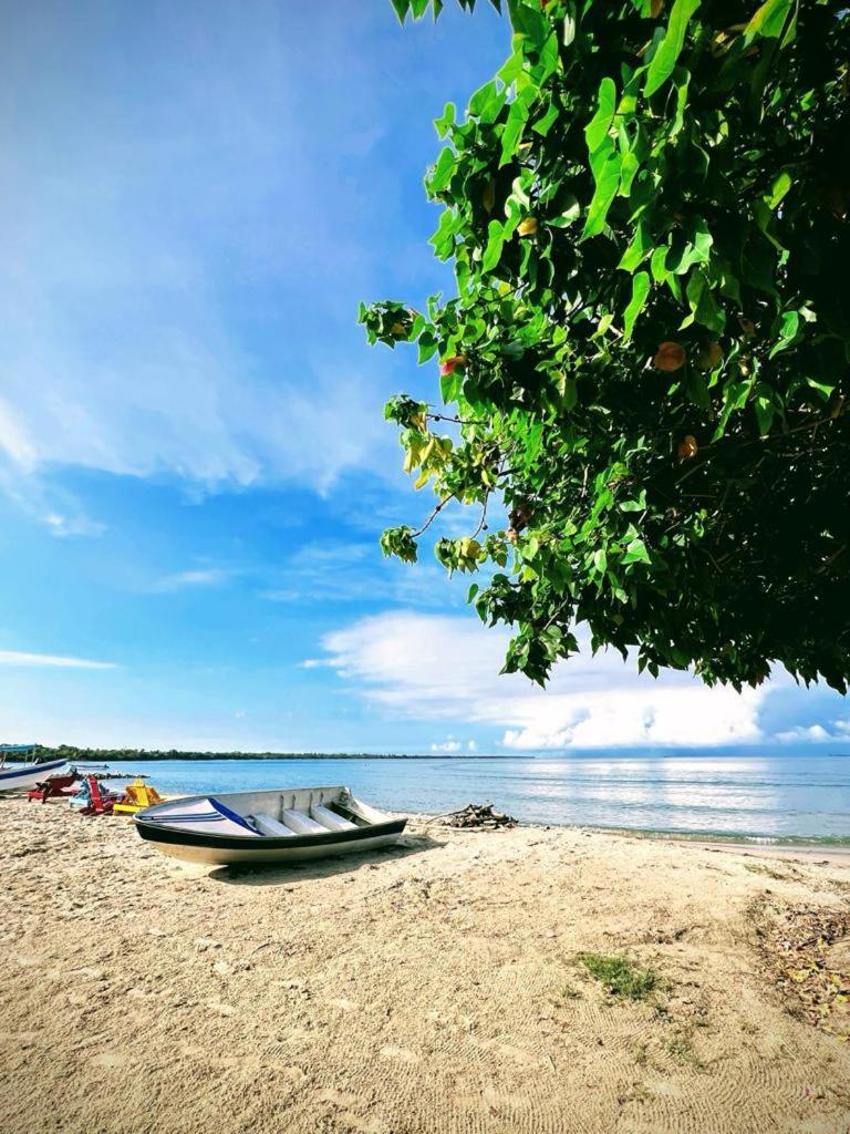Hostel Beach House