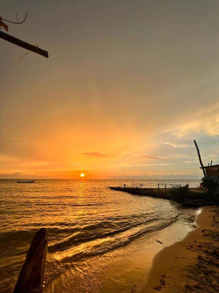 Hostel Beach House