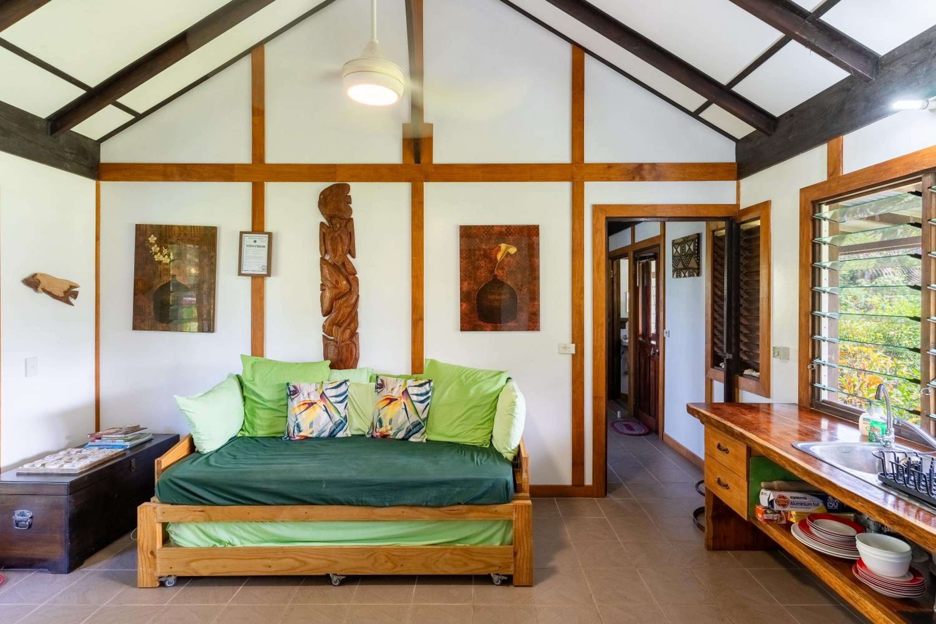 Island View Cottages