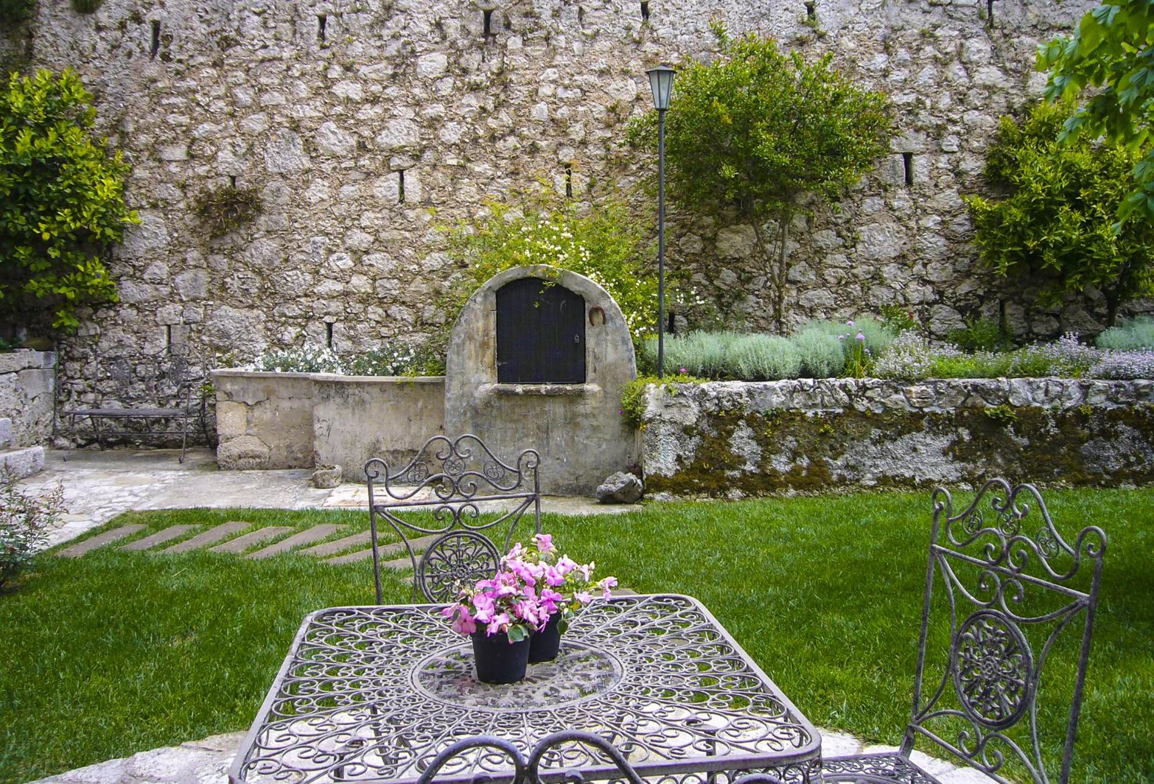 Photo 23