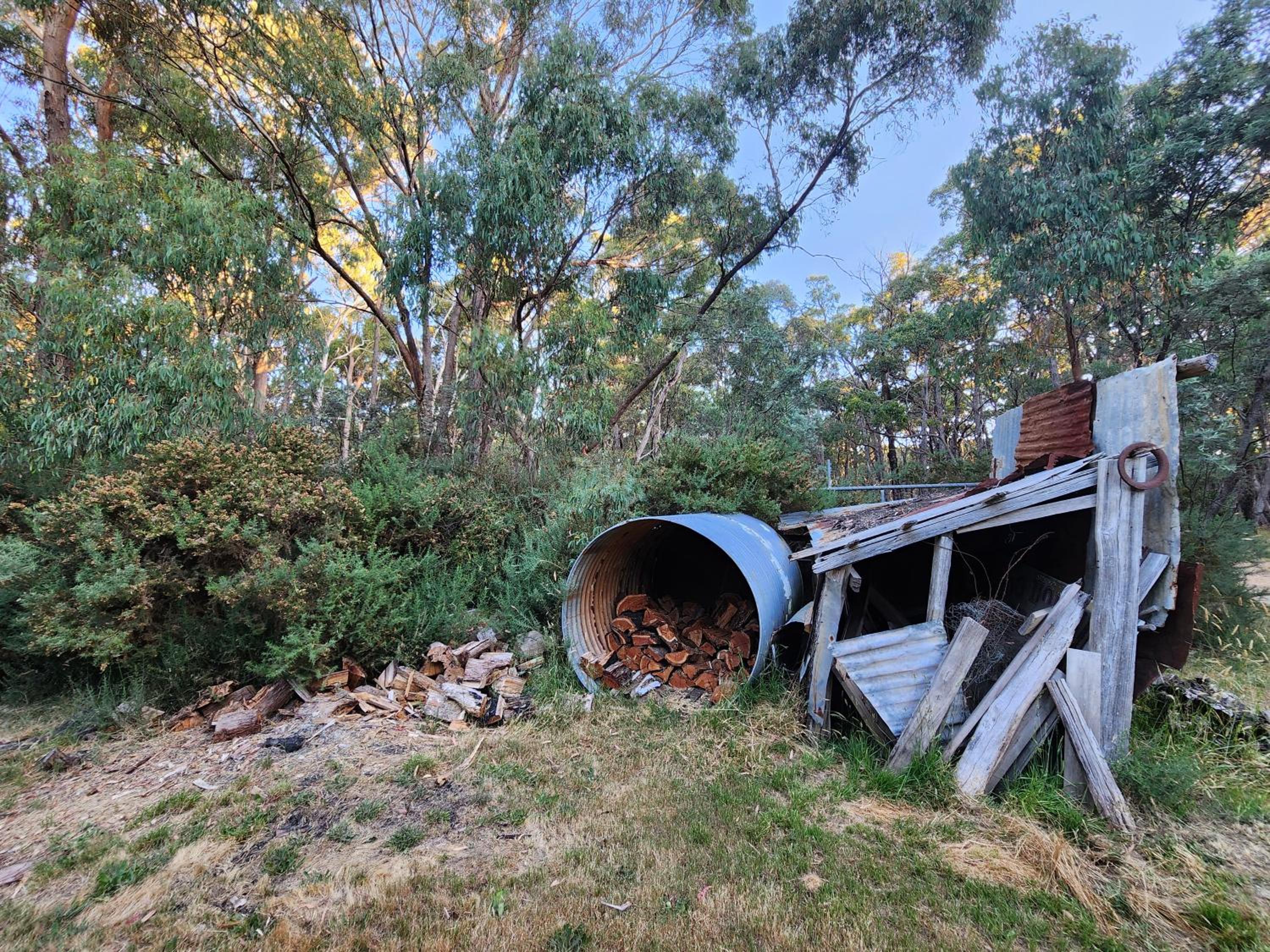 Daylesford - Frog Hollow Estate -THE COTTAGE - enjoy a relaxing and romantic night away in our gorgeous little one Bedroom ROMANTIC COTTAGE under the apple