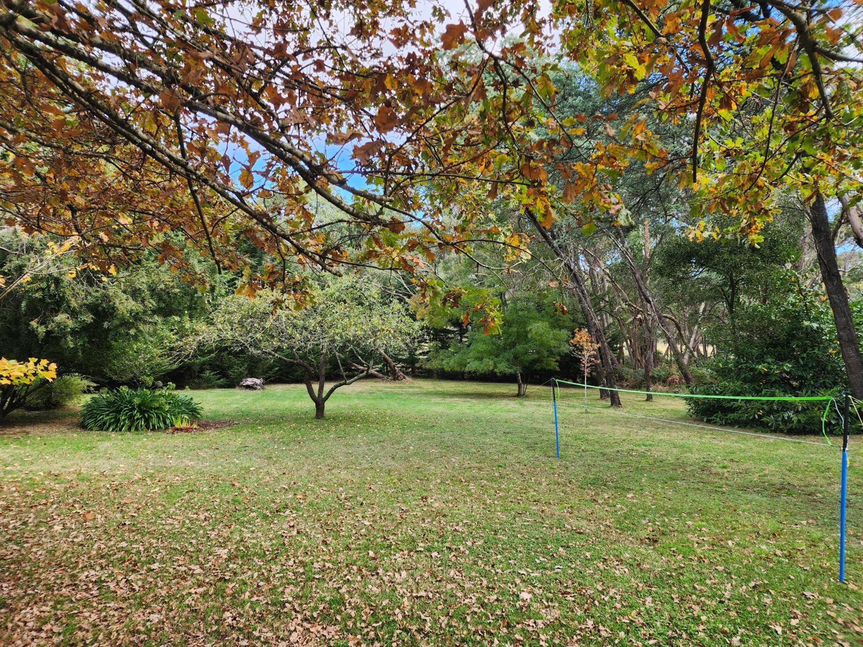 Daylesford - Frog Hollow Estate -THE COTTAGE - enjoy a relaxing and romantic night away in our gorgeous little one Bedroom ROMANTIC COTTAGE under the apple