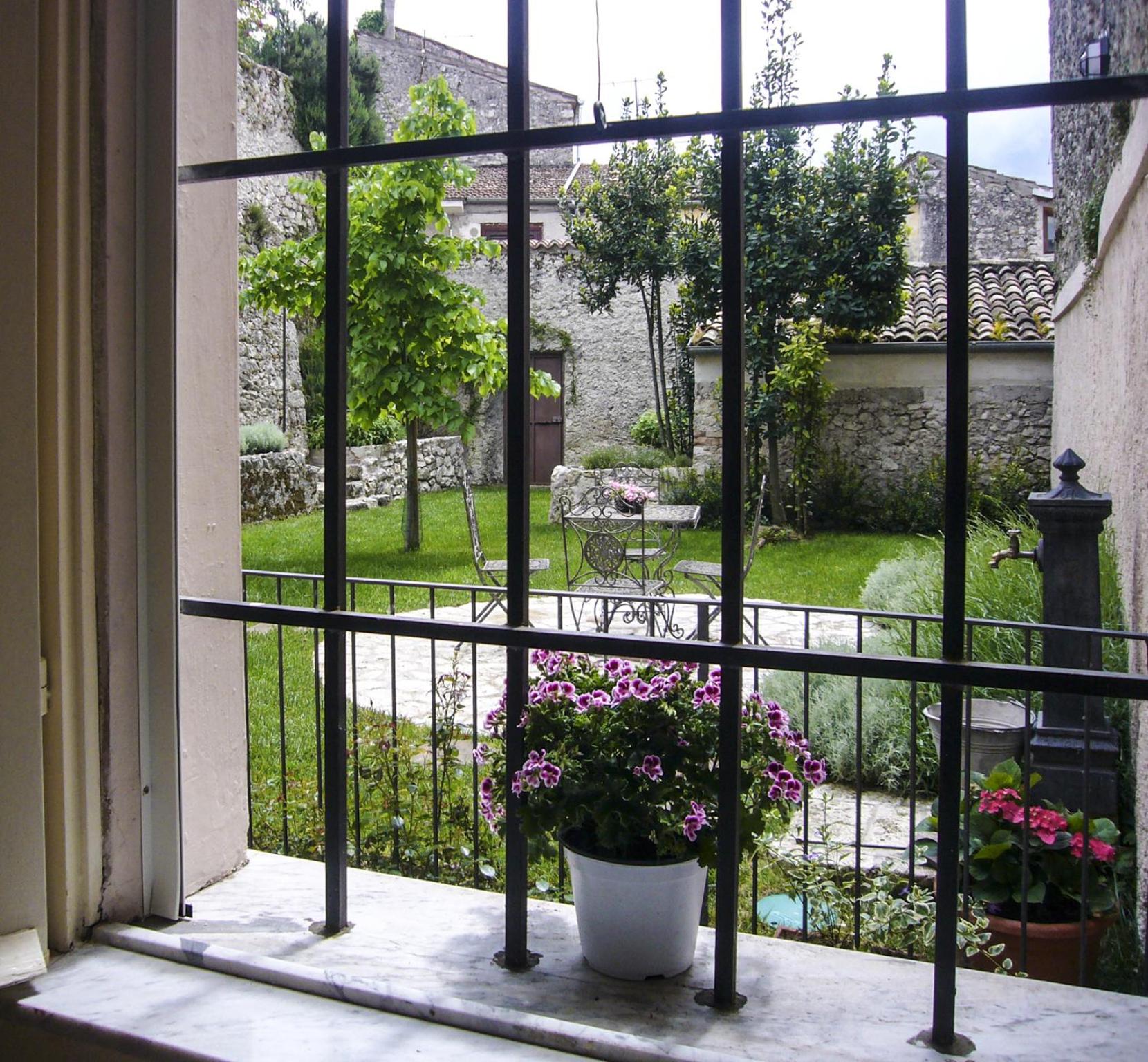 Photo 36