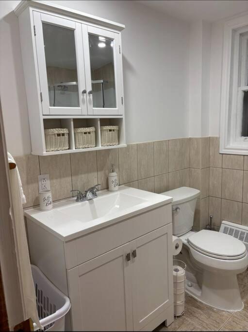 Cozy Spacious Work Friendly Lotus with Garden View High speed free Wi Fi and Parking Adjacent to Downtown Montreal