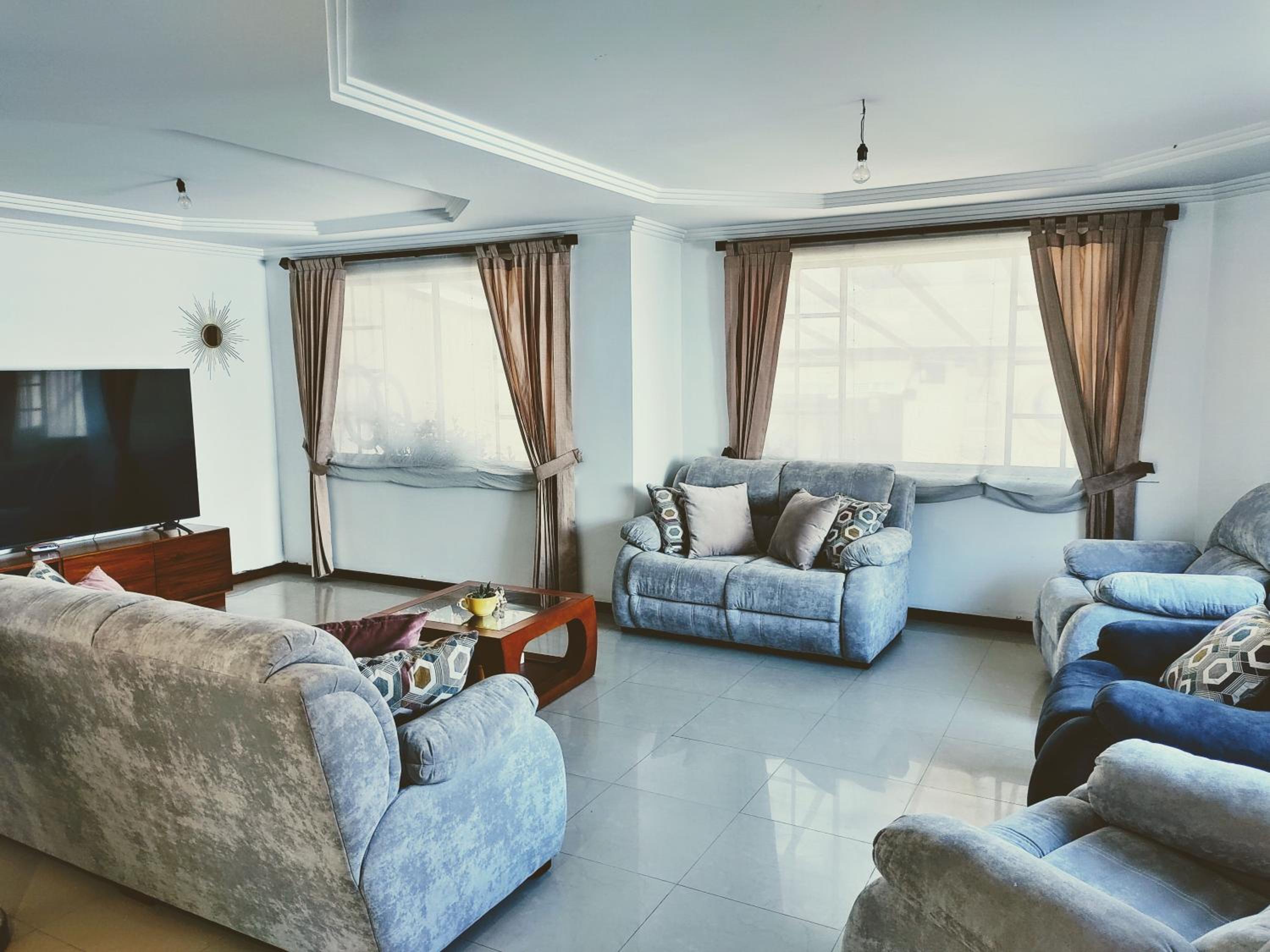 Casa Moderna, Cómoda y Tranquila
