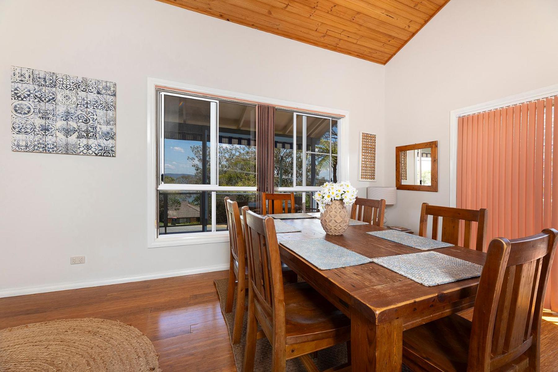 Lakeview Lodge