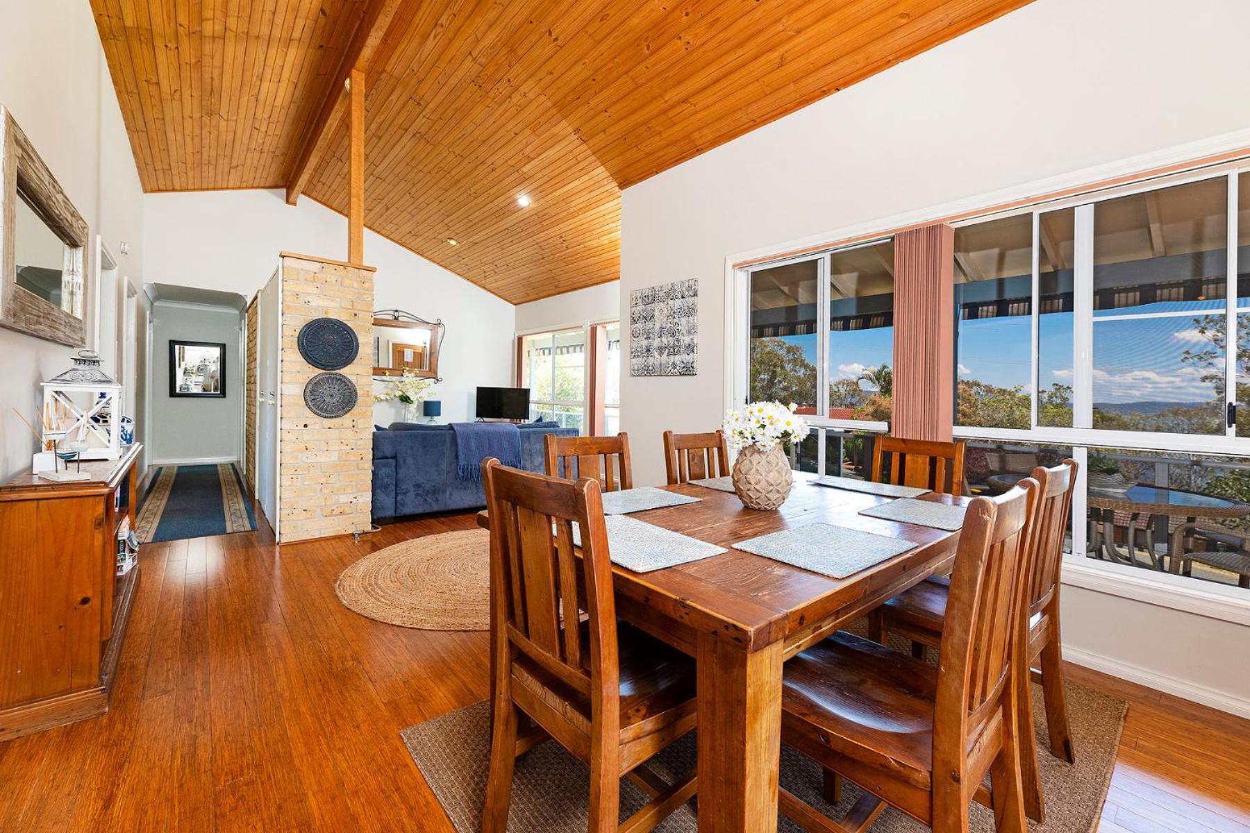 Lakeview Lodge