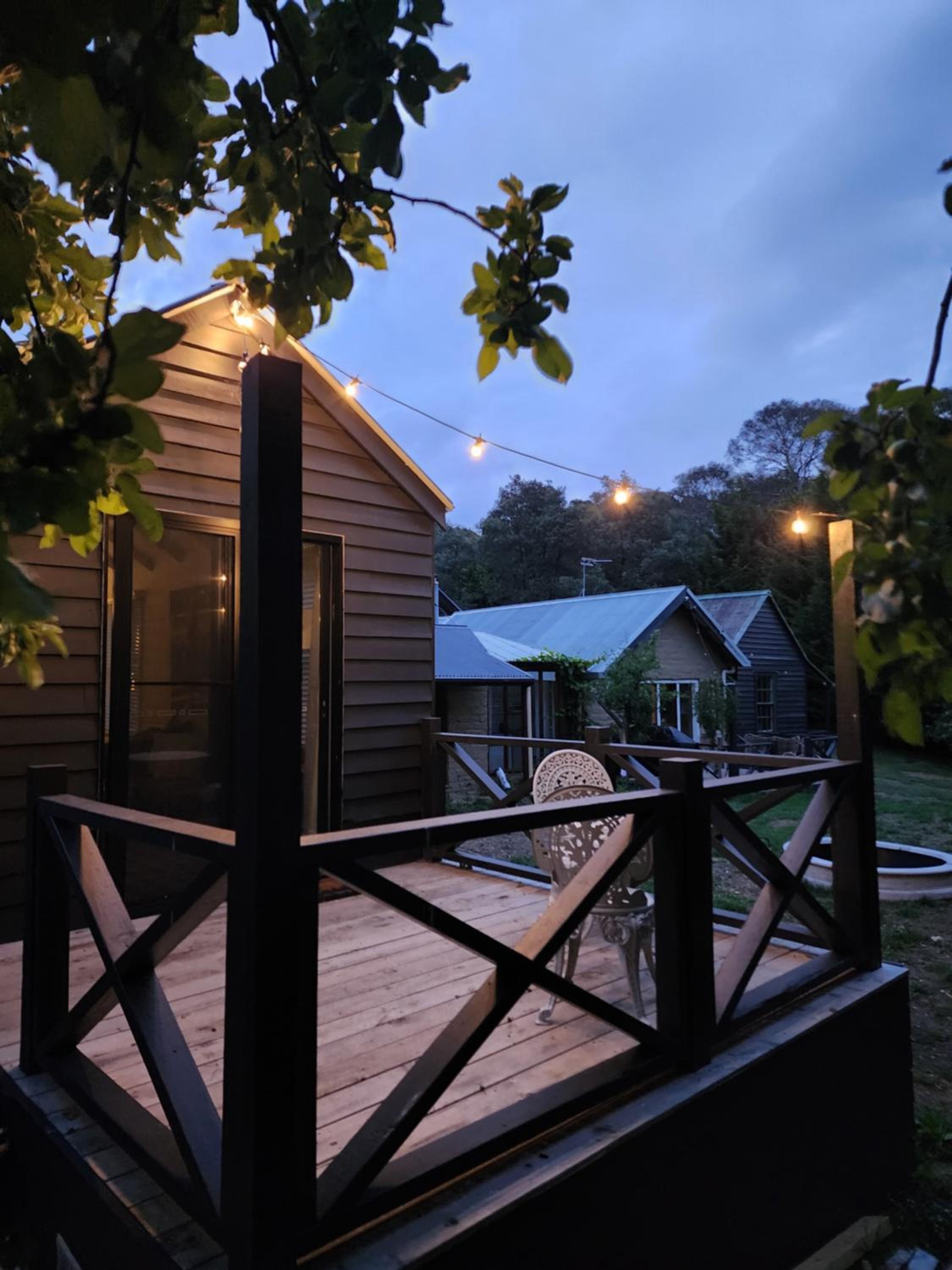 Daylesford - Frog Hollow Estate -THE COTTAGE - enjoy a relaxing and romantic night away in our gorgeous little one Bedroom ROMANTIC COTTAGE under the apple