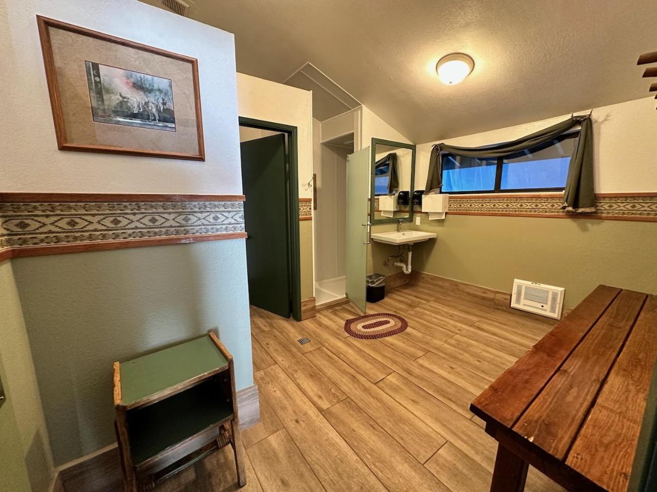 Mammoth Lakes Crestview Condo #50 view 4