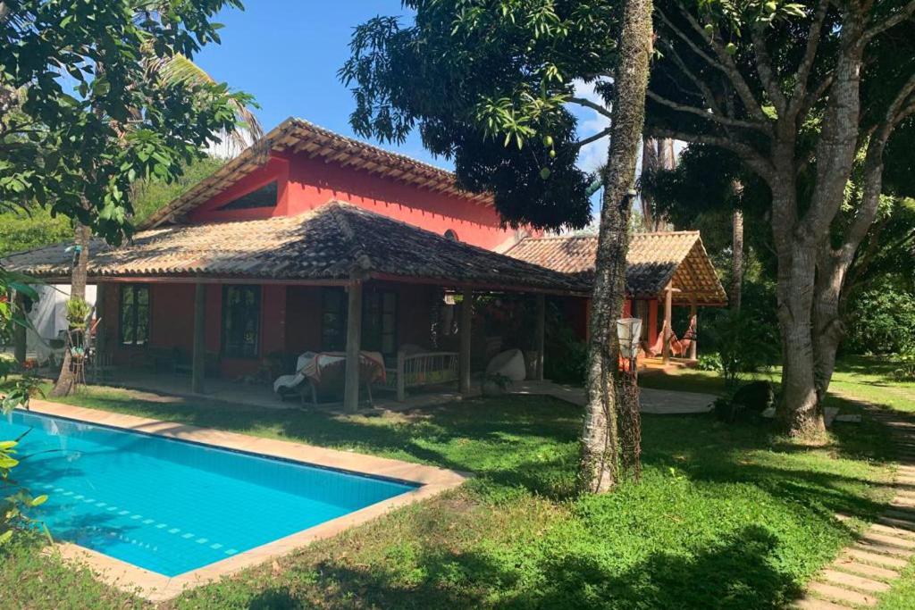 Casa em Trancoso com 5 quartos e piscina semi olimpica, prox quadrado