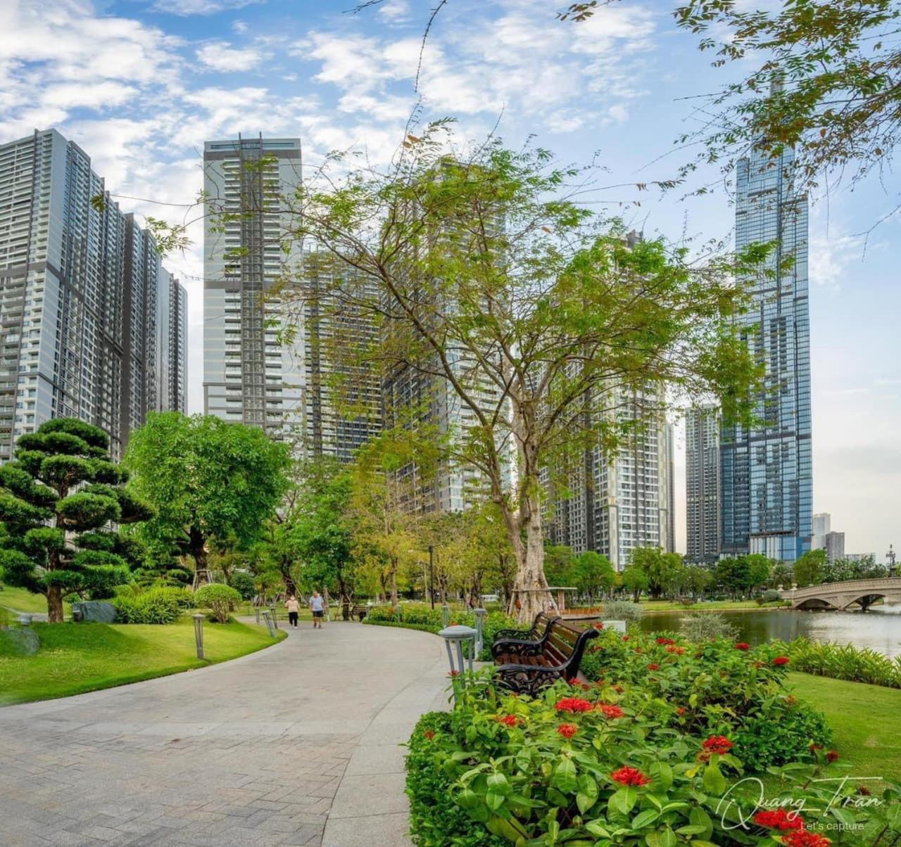 Vinhome central Park Luxary House At Landmark 81