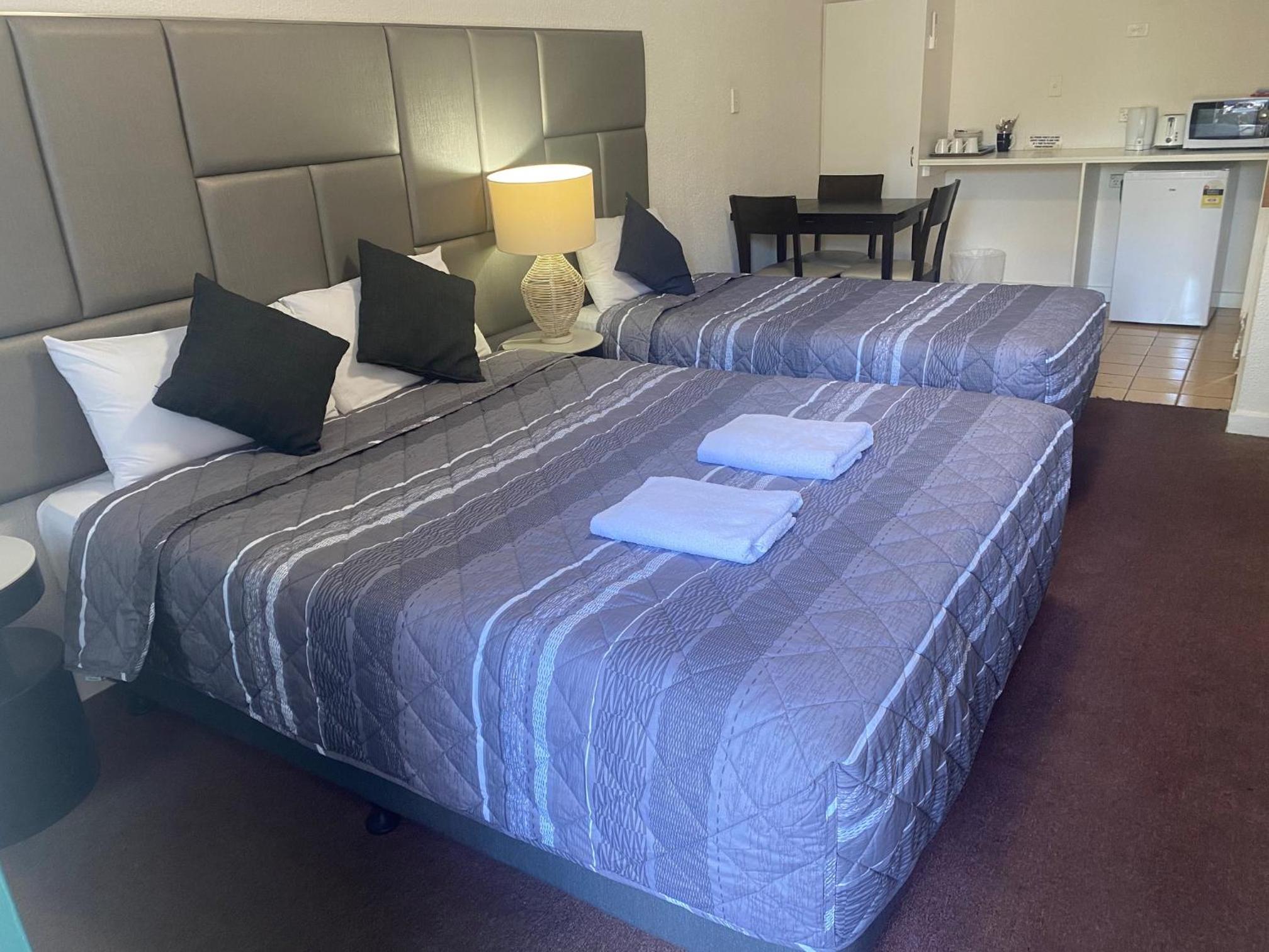 Tollgate Motel