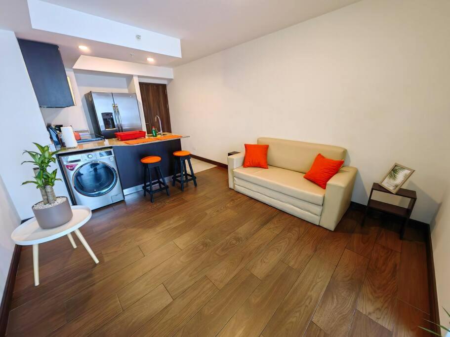 706 Torres Los Yoses Hermoso apartamento en Barrio Escalante con Parqueo